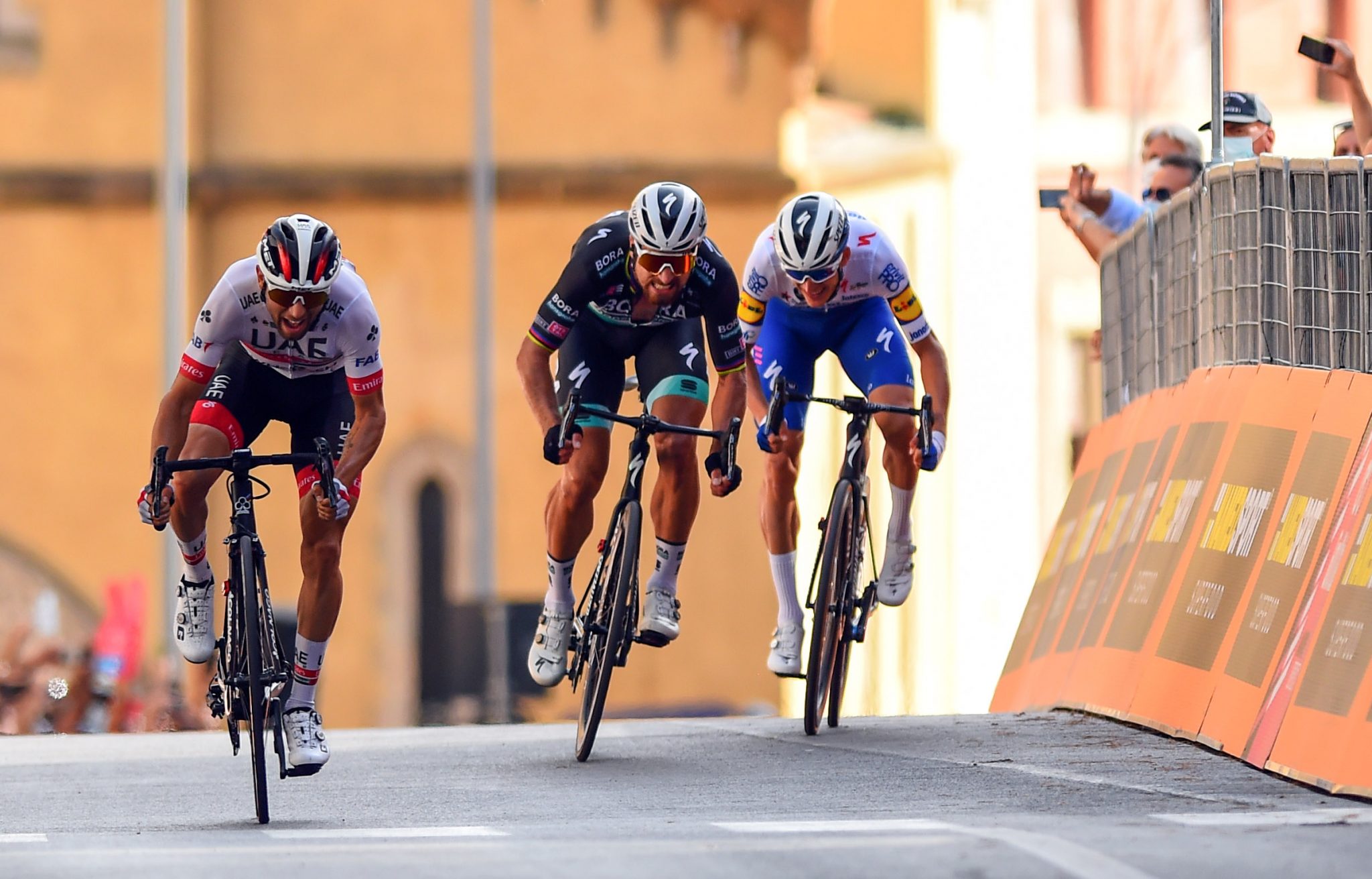 Irão os tugas deixar alguma coisa para os outros?