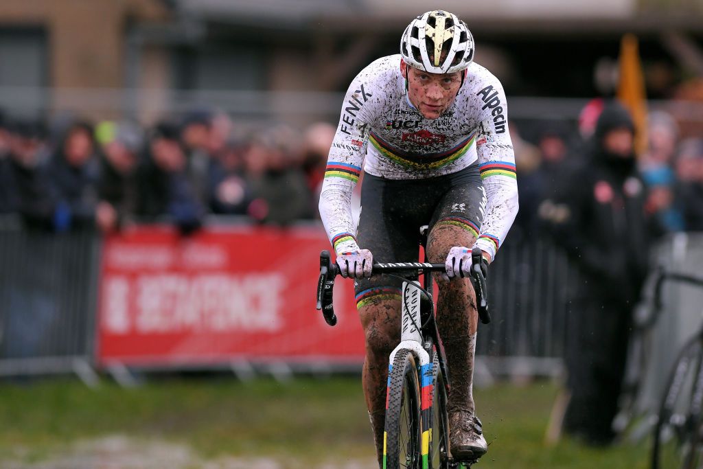 CX: Mathieu van der Poel e Ceylin Alvarado entram a vencer em 2021!