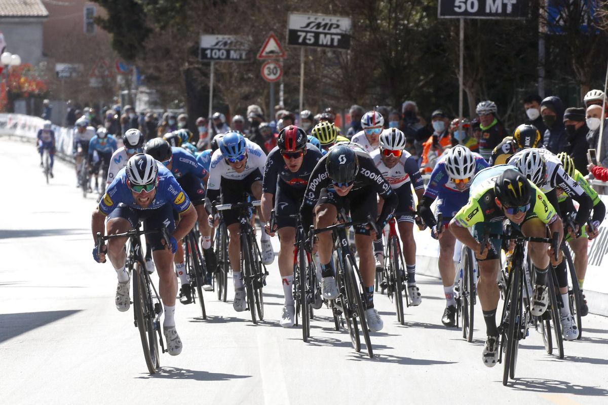 Mareczko bate Cavendish no 1º dia de Coppi e Bartali!