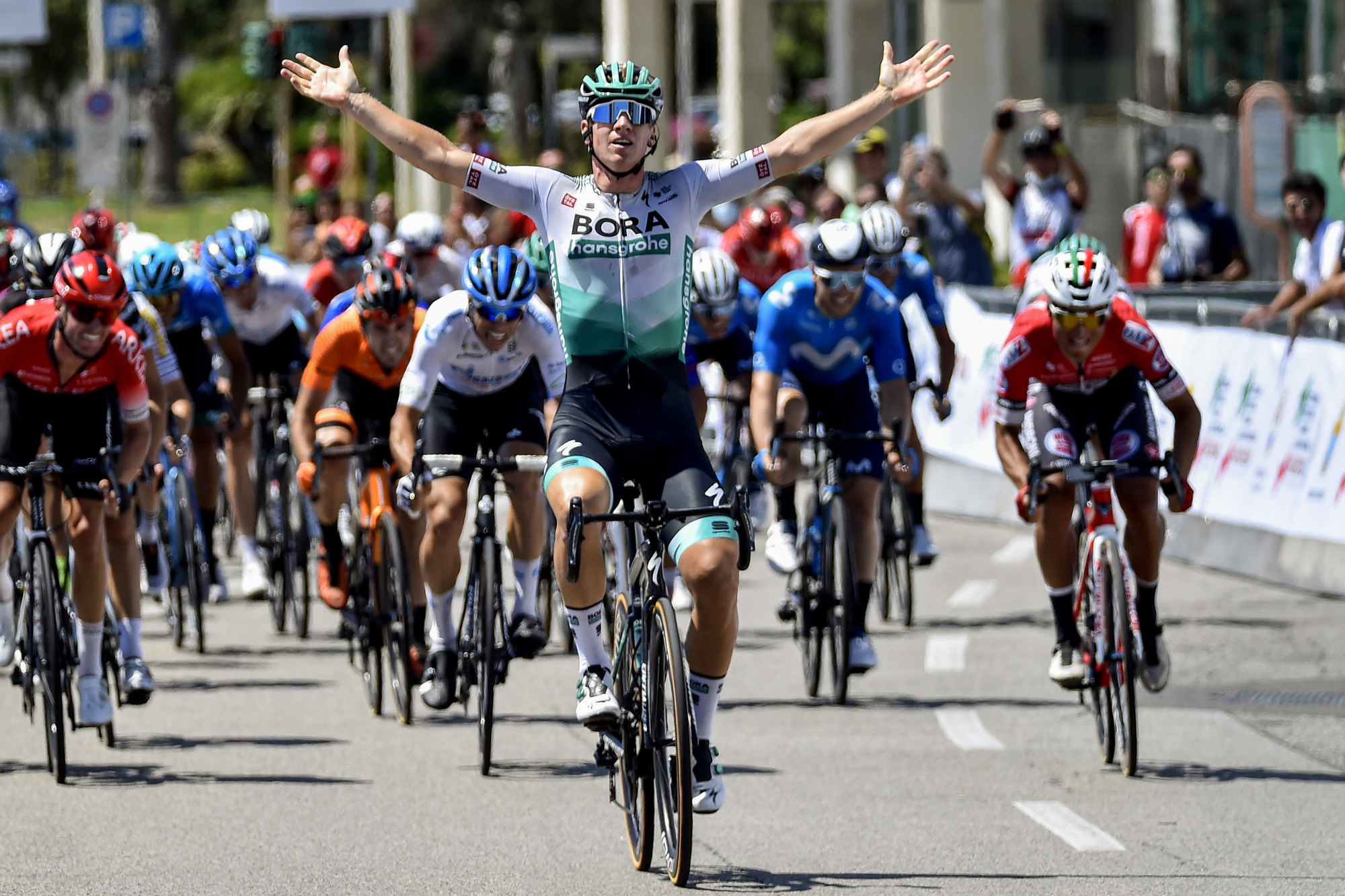 Hat-trick para Ackermann! Ulissi confirma geral!