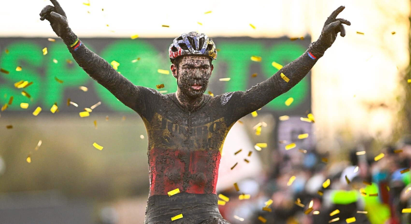 CX: Avassalador Wout Van Aert e Lucinda Brand vencem em Boom!