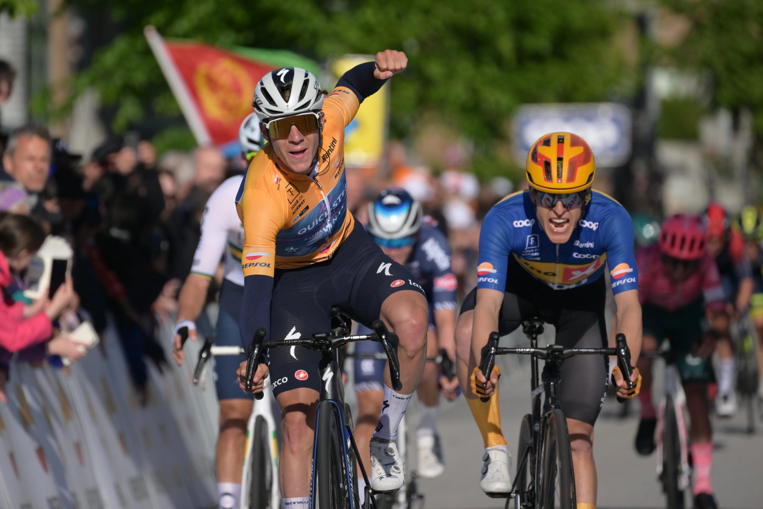 Remco Evenepoel vence a etapa 5 do Tour of Norway que teve um final dramático!