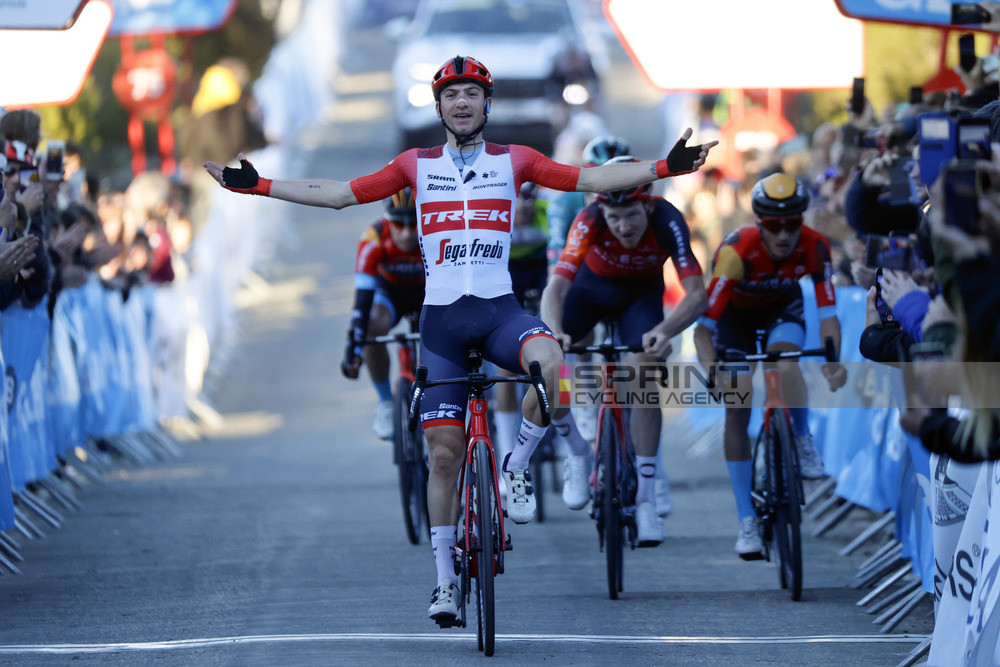 Golpe de Giulio Ciccone dá vitória na etapa 2 e liderança da Volta a la Comunitat Valenciana!