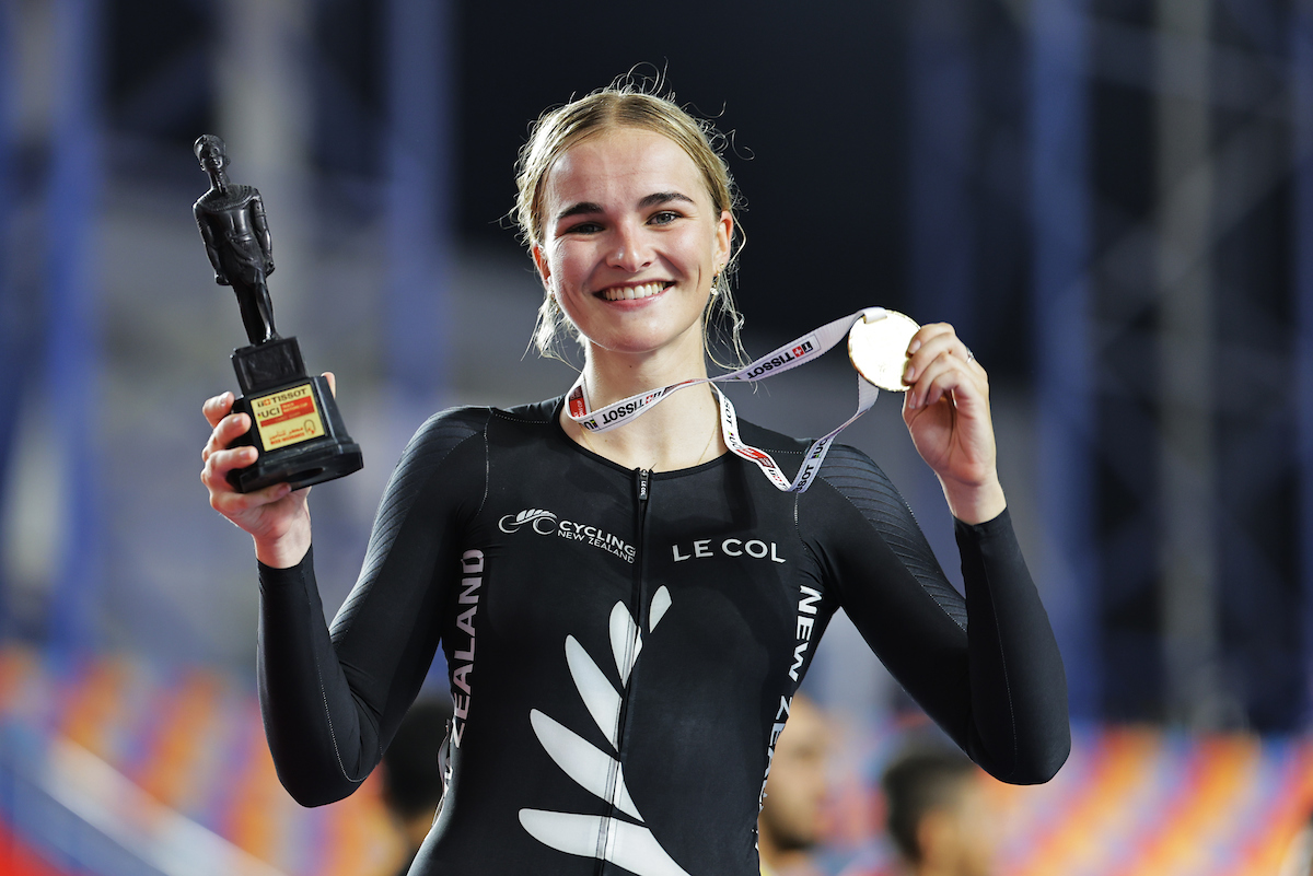 Ally Wollaston soma mais uma medalha e vence o Omnium na Track Nations Cup em Cairo!