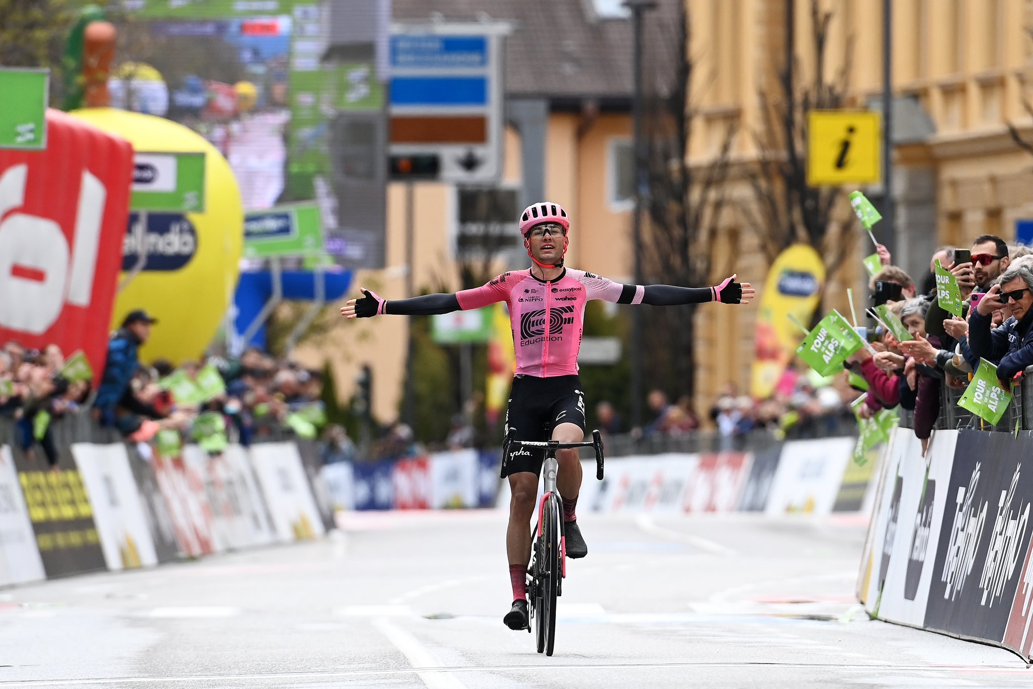 Simon Carr vence última etapa e Tao Geoghegan Hart conquista o Tour of the Alps!