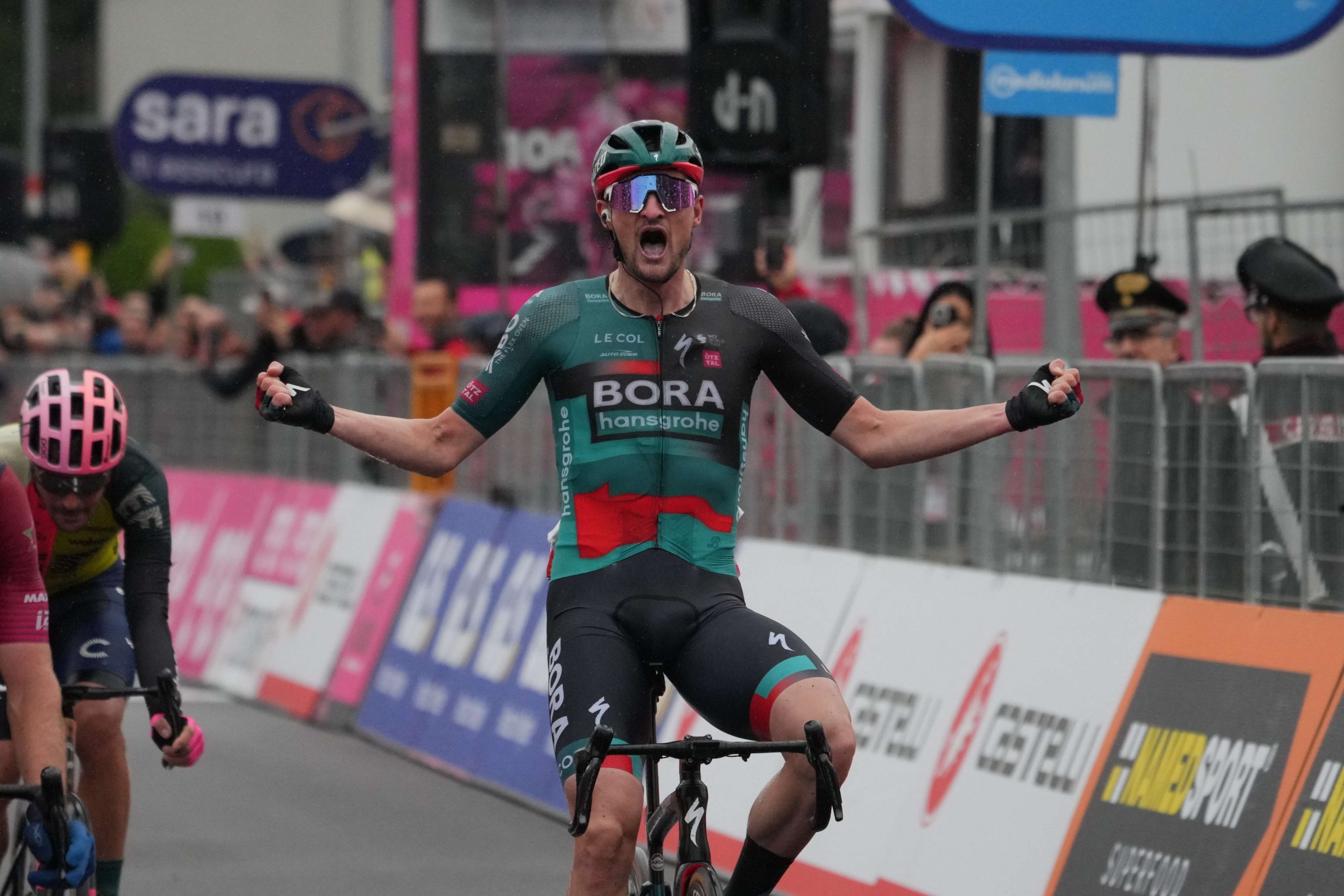 Nico Denz bisa na etapa 14 do Giro d’Italia! Bruno Armirail é o novo Maglia Rosa!