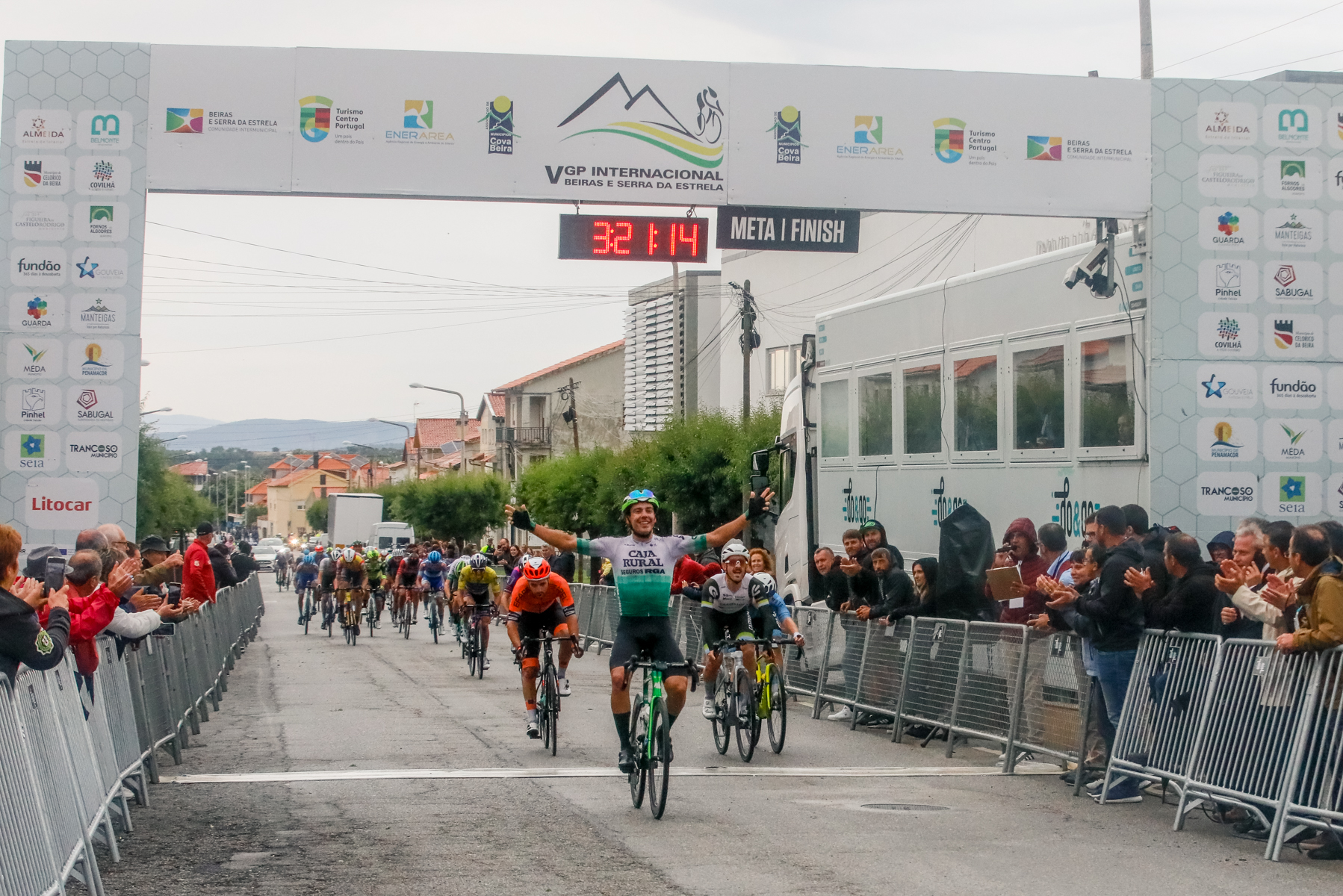 Iúri Leitão triunfa ao sprint na etapa 2 do GP Beiras e Serra da Estrela!