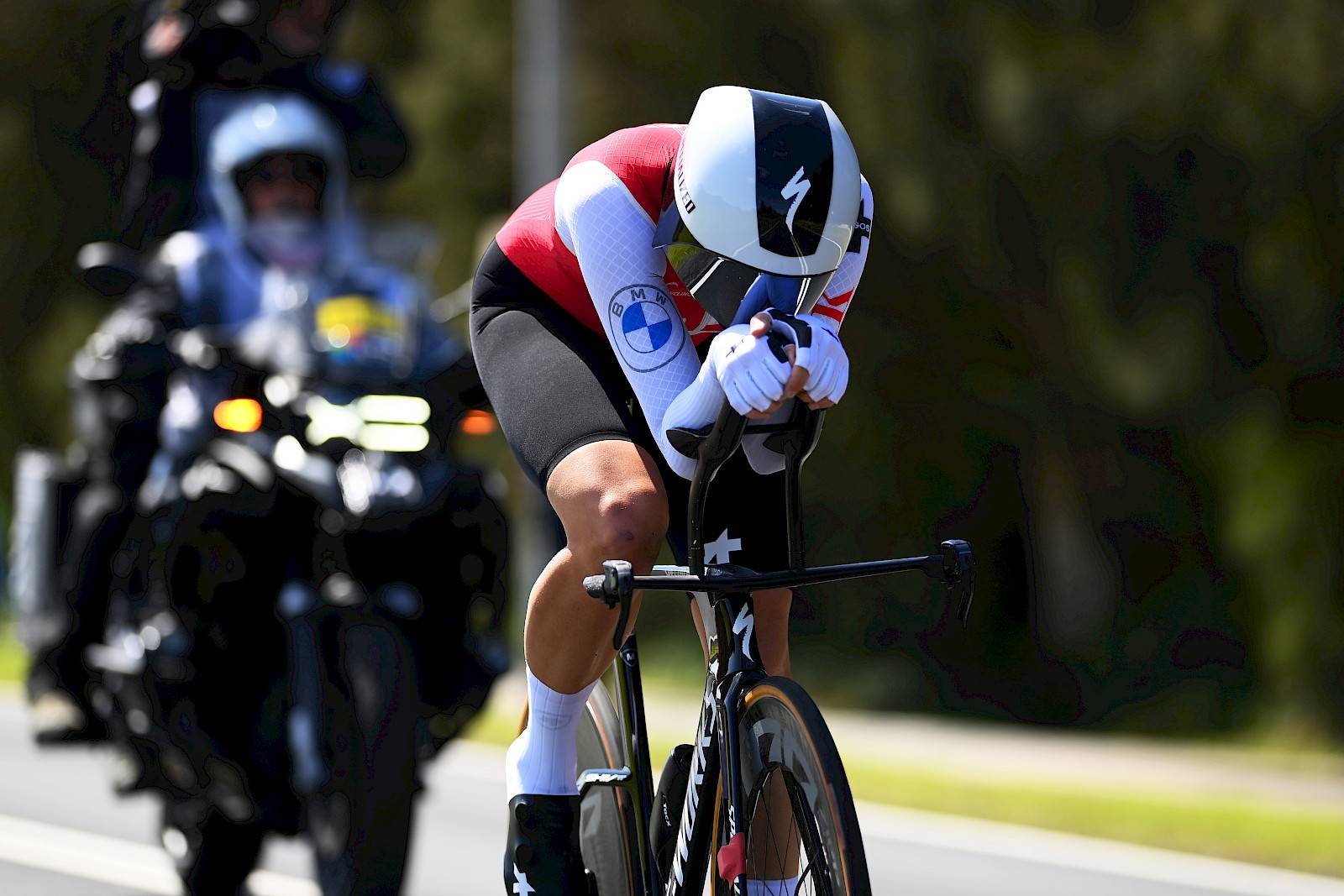 Marlen Reusser de olho na amarela em dia de contrarrelógio no Tour de Suisse!