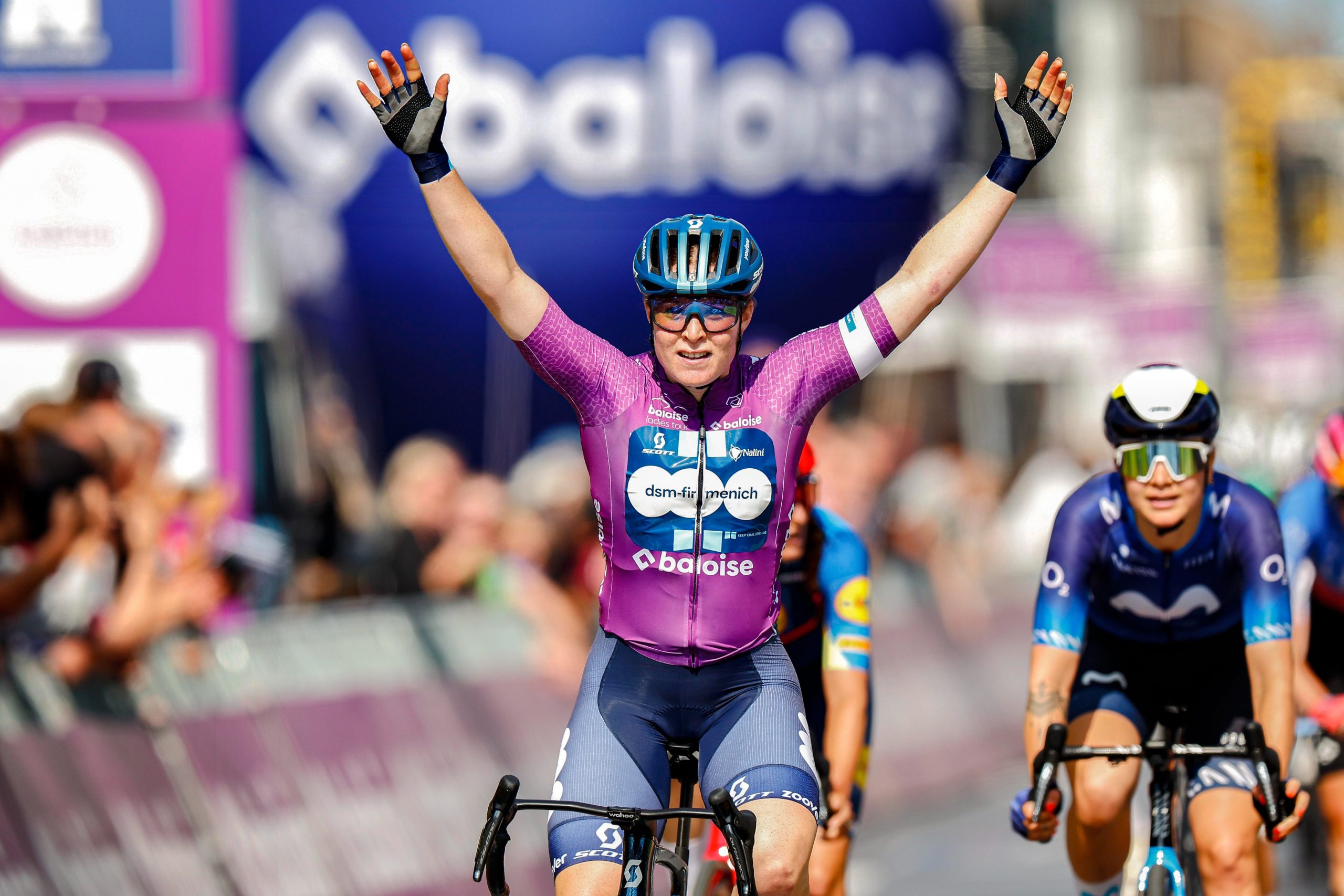 Charlotte Kool vence etapa 1 com um poderoso sprint e é mais líder do Baloise Ladies Tour!