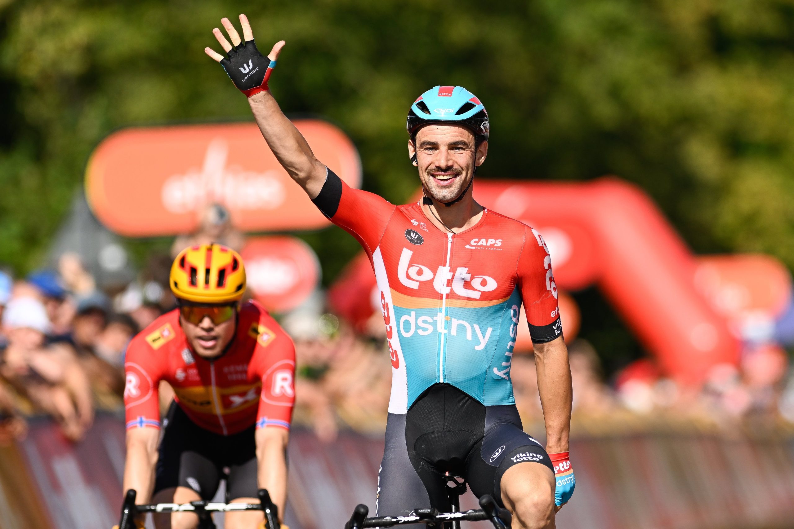 Campenaerts mata um borrego de um ano com vitória na Druivenkoers-Overijse!