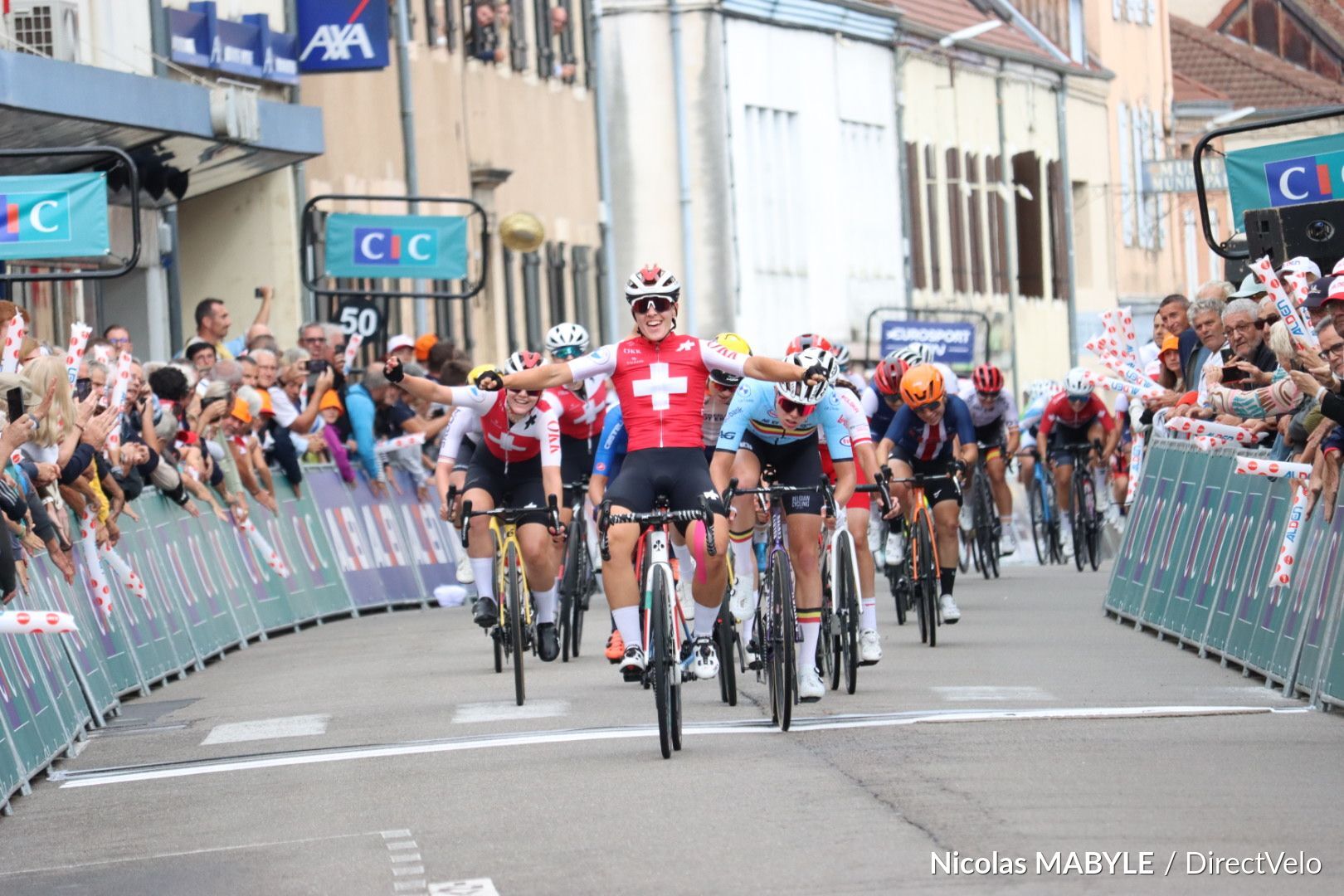 Linda Zanetti imperial no segundo dia de Tour de l’Avenir Femmes!