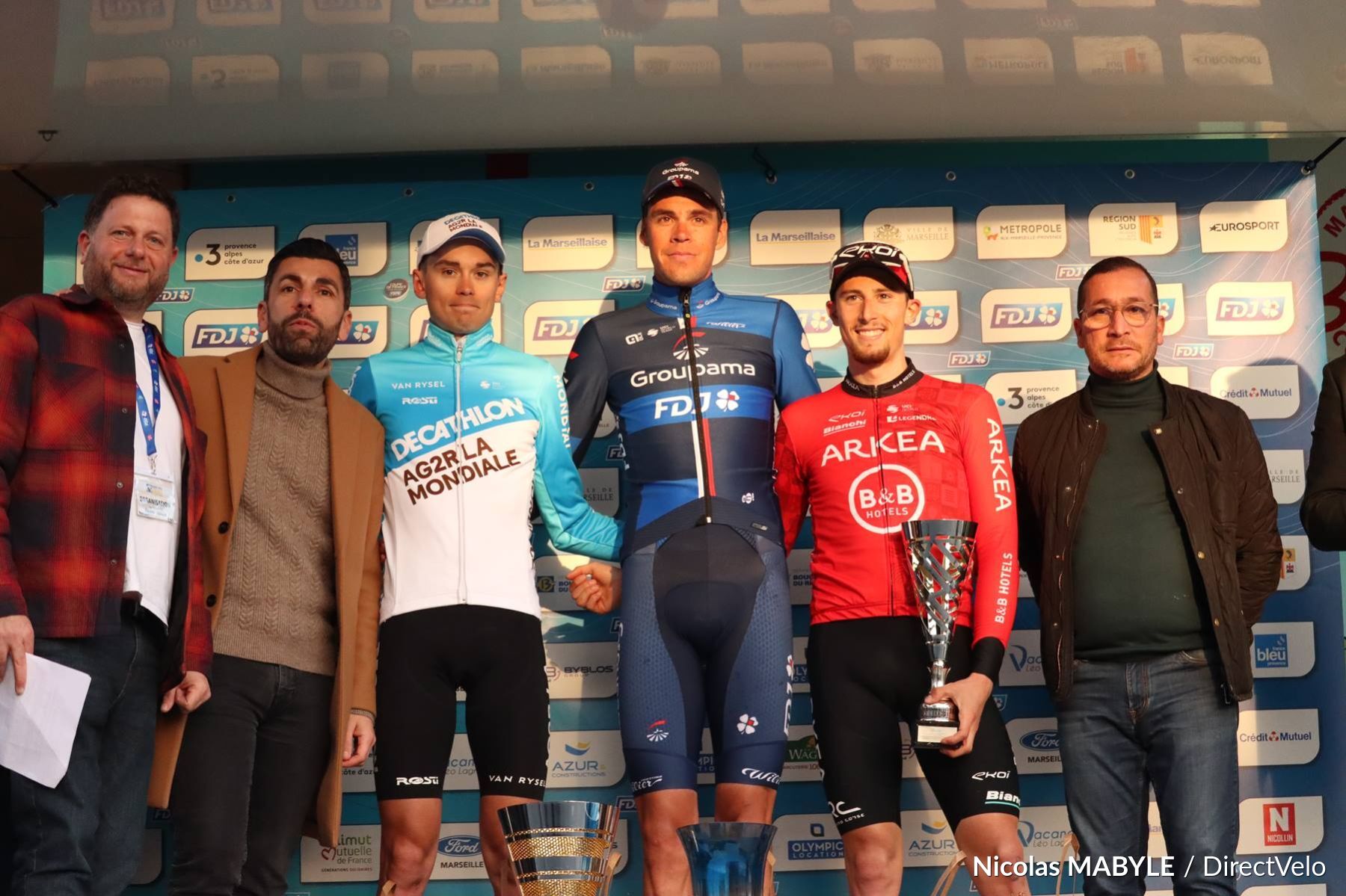 O pódio do GP La Marseillaise com Alexis Baudin, Kevin Geniets e Kevin Vauquelin