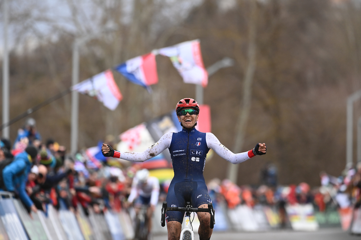 Célia Gery é a nova Campeã do Mundo de Ciclocrosse Júnior!