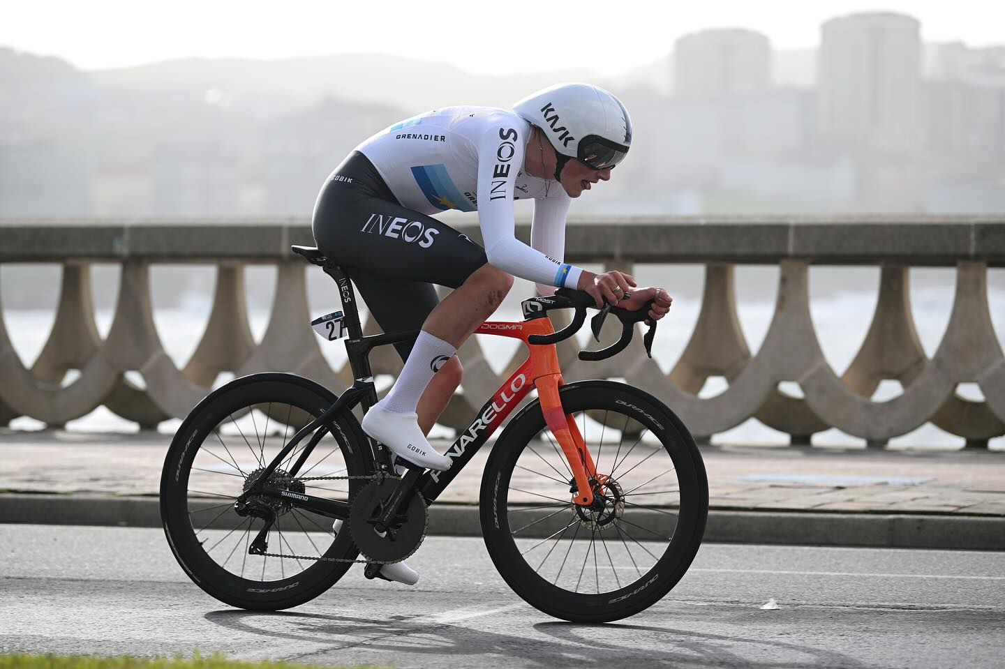 Joshua Tarling vence contrarrelógio d’O Gran Camiño, mas tempo neutraliza geral!