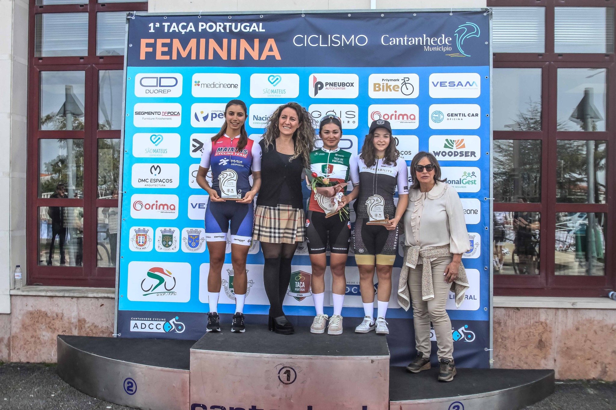 O pódio Sub-23 da 1ª Taça de Portugal Feminina com Julieta Venturella, Inna Abaidullina e Nádia Henriques