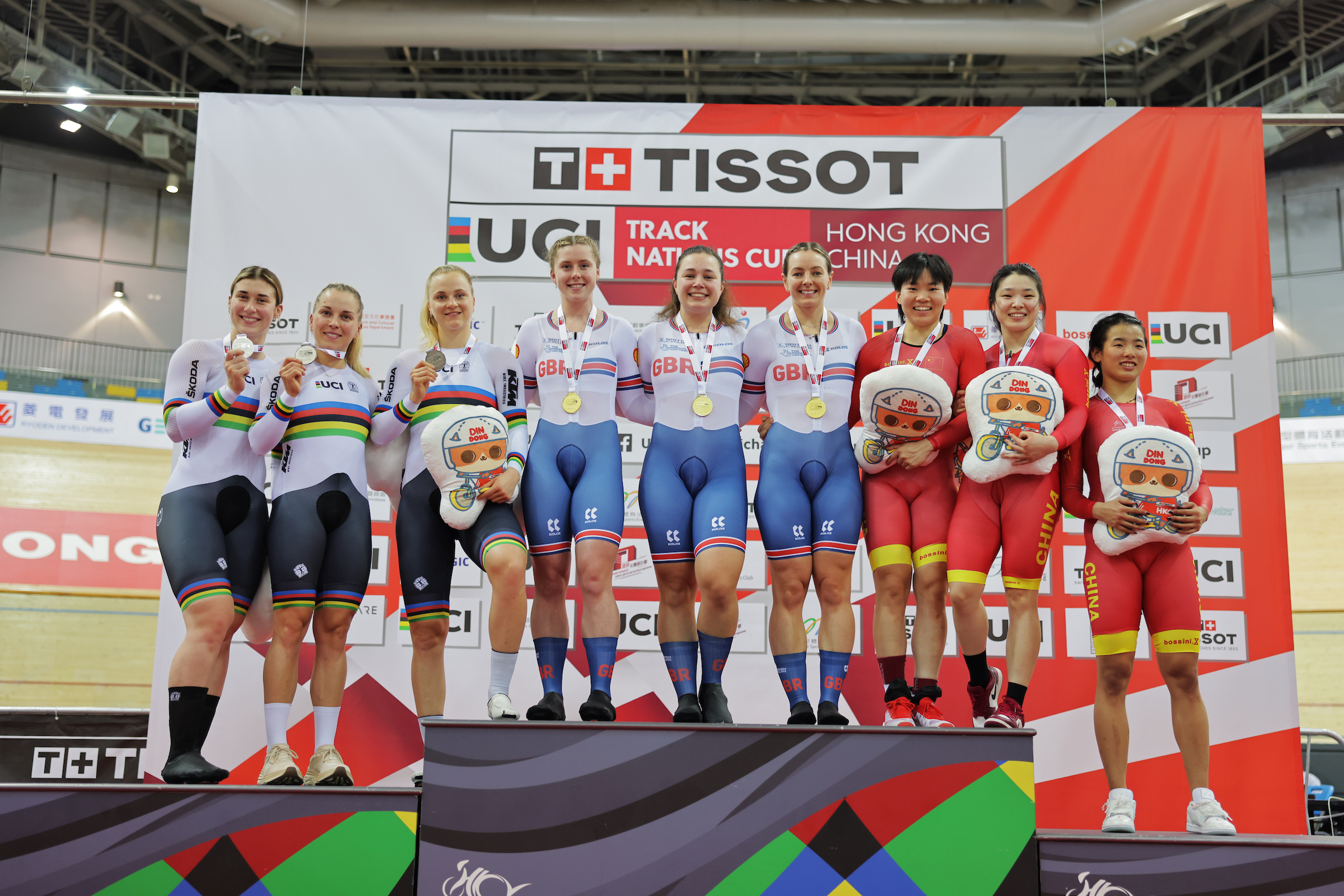 Pódio do Sprint Coletivo feminino com Alemanha, Grã-Bretanha e China (Foto: UCI)