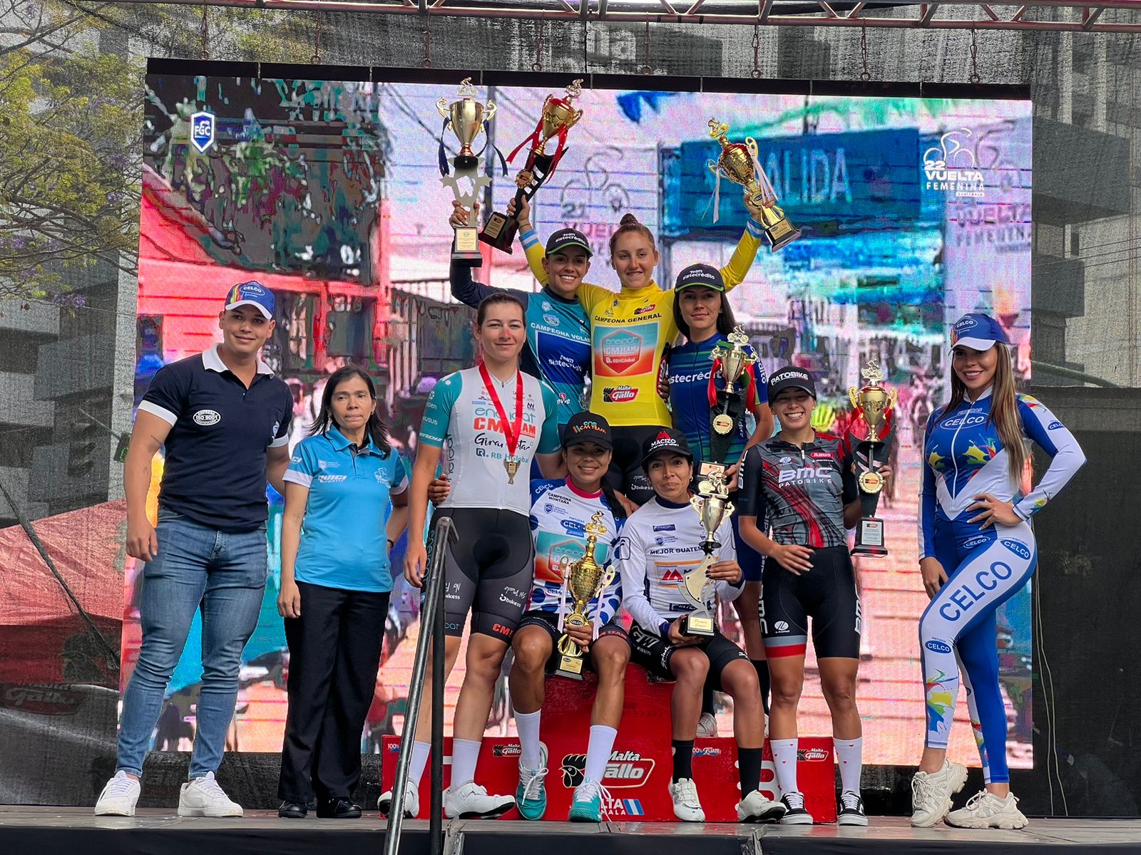 As vencedoras de todas as classificações e da última etapa da Vuelta femenina a Guatemala (Foto: Félix Acajabón)
