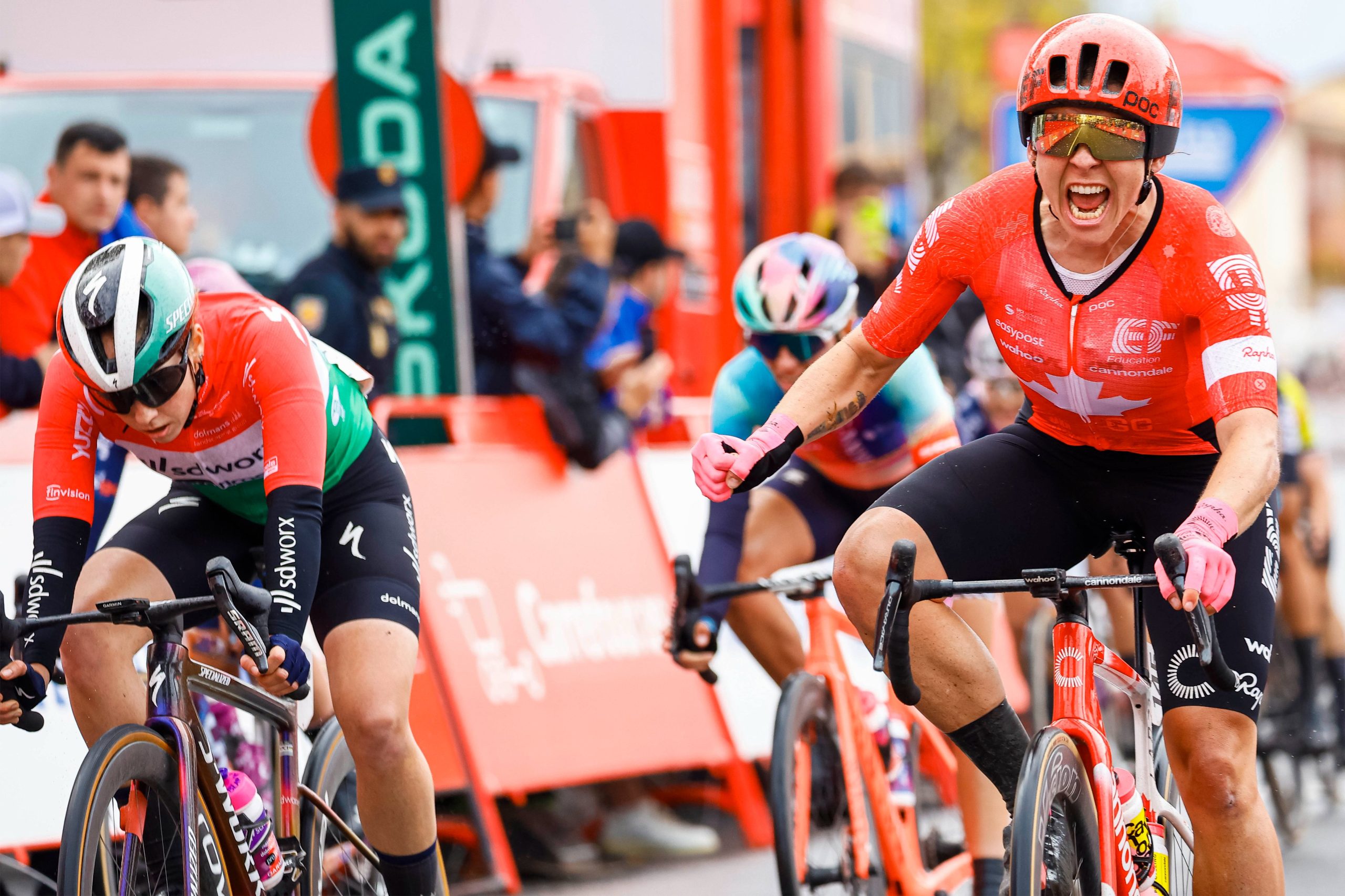Alison Jackson vence etapa 2 da La Vuelta Femenina e Blanka Vas é a nova líder!
