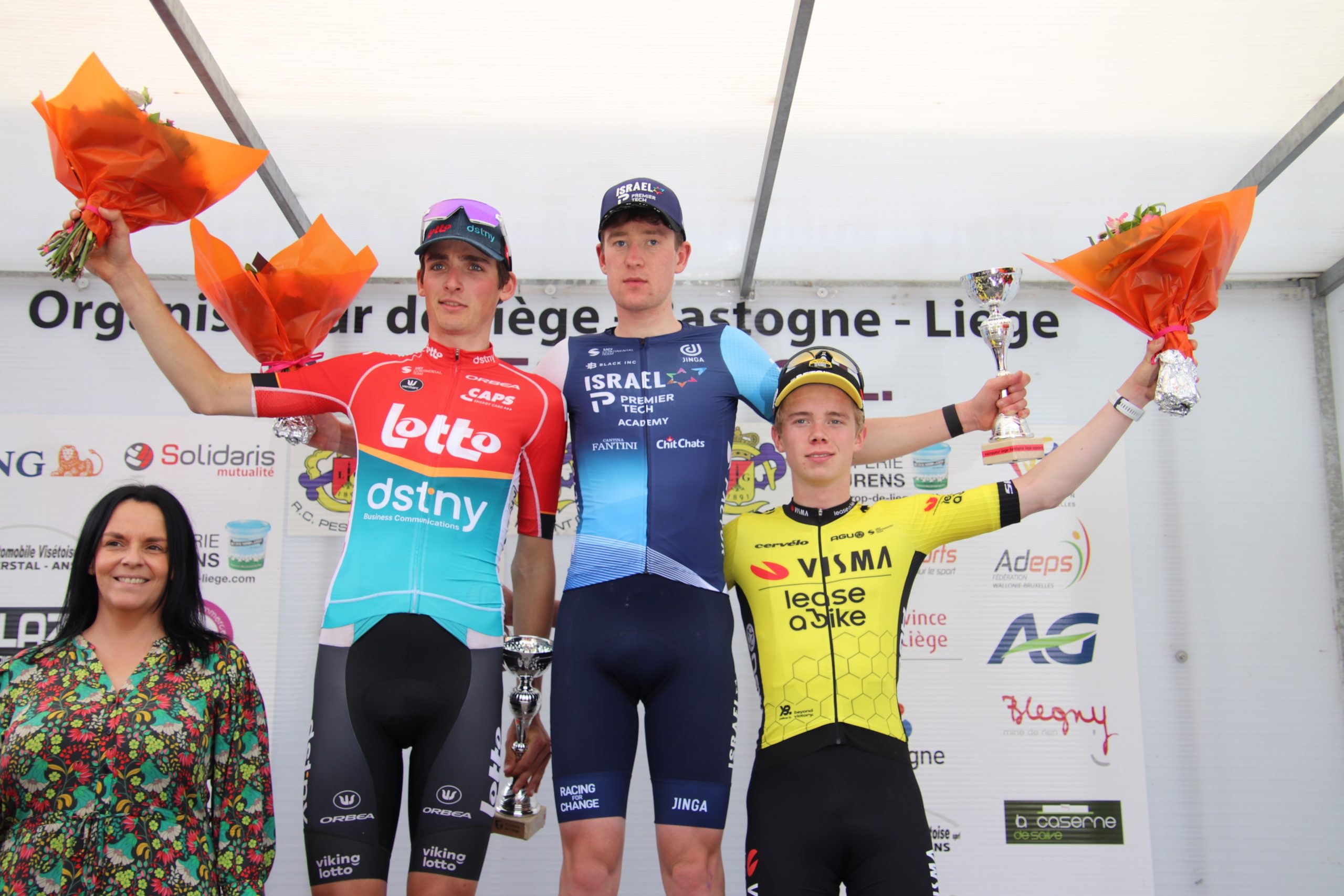 Pódio da Liège-Bastogne-Liège Espoirs com Robin Orins, Joe Blackmore e Jorgen Nordhagen