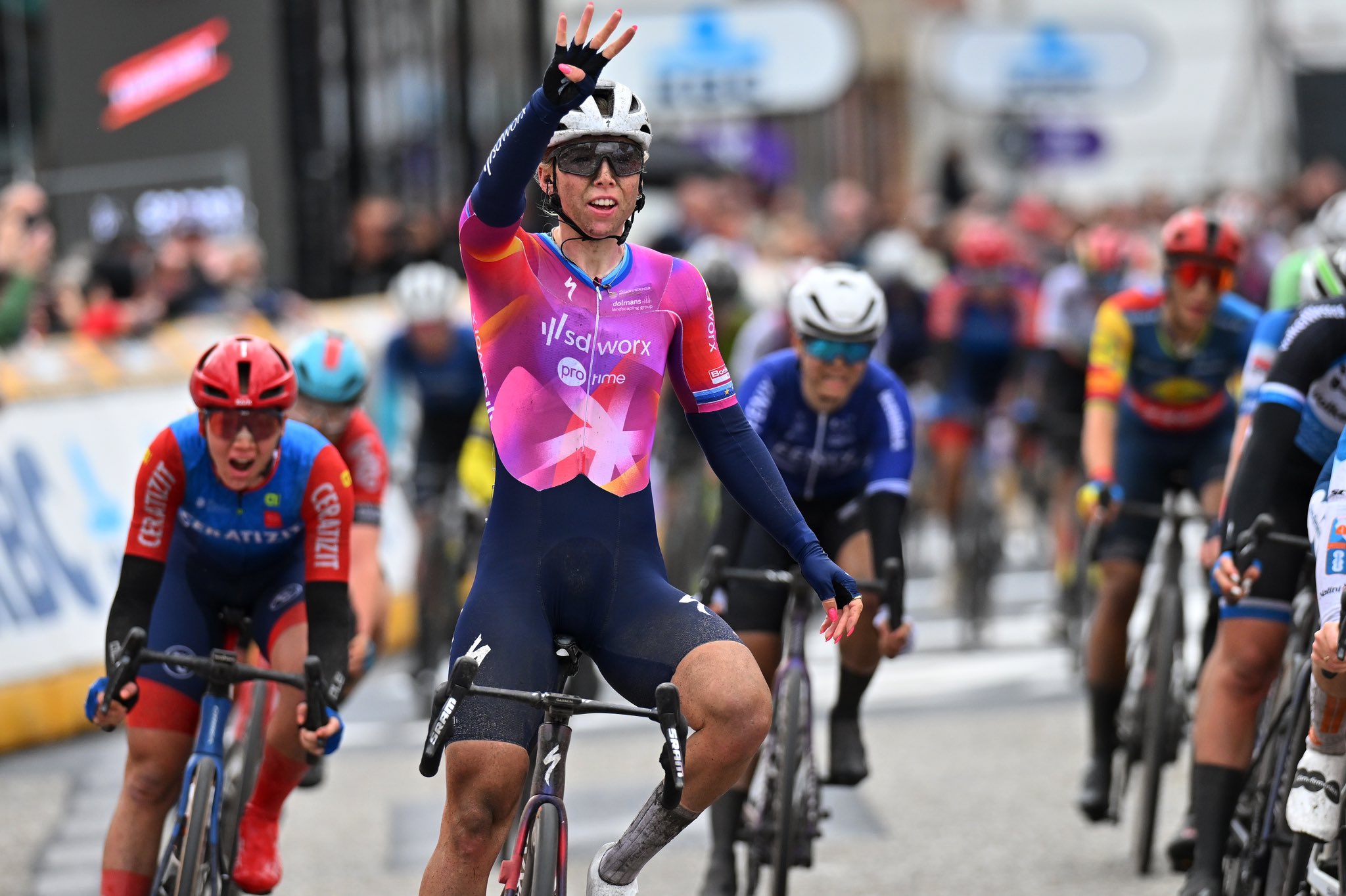Lorena Wiebes faz o Poker e segue invicta na Scheldeprijs Vrouwen Elite!