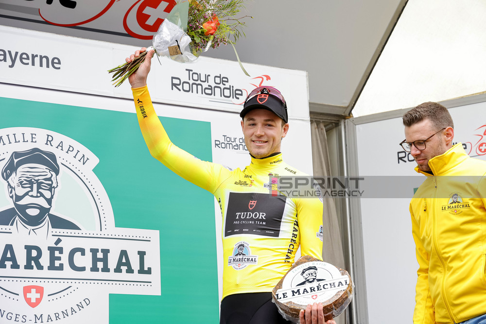 Maikel Zijlaard é o primeiro camisola amarela do Tour de Romandie (Foto: Massimo Fulgenzi/SprintCyclingAgency©2024)
