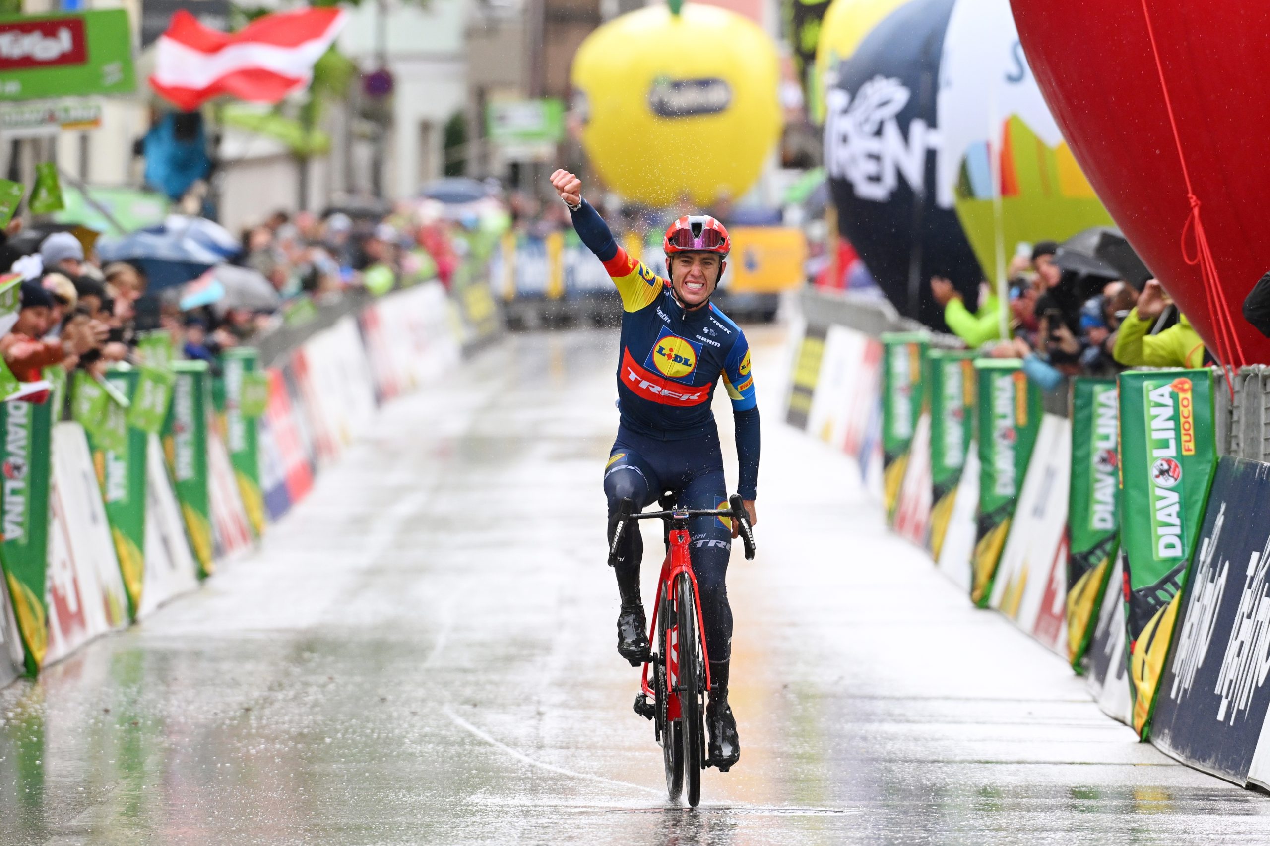 Juan Pedro Lopez vence em Schwaz e sobe à liderança do Tour of the Alps!