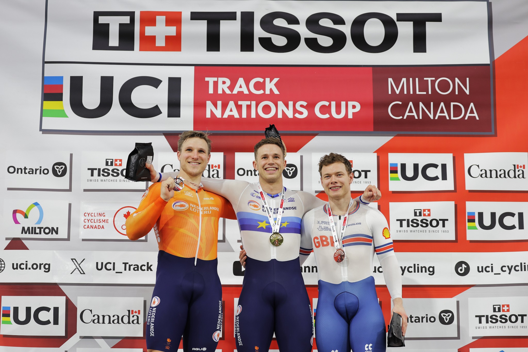 Pódio do Keirin masculino com Jeffrey Hoogland, Harrie Lavreysen e Jack Carlin