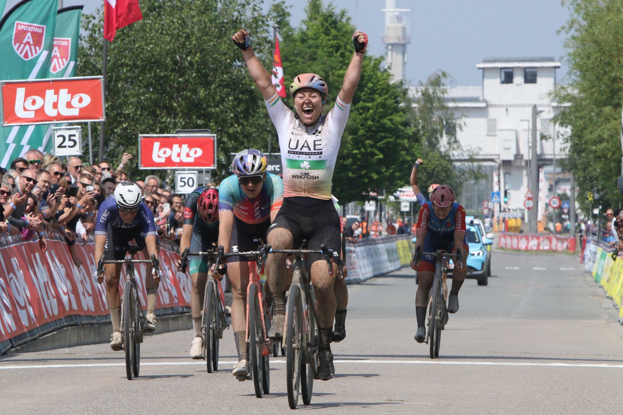 Lara Gillespie impõe-se ao sprint e conquista Antwerp Port Epic Ladies!