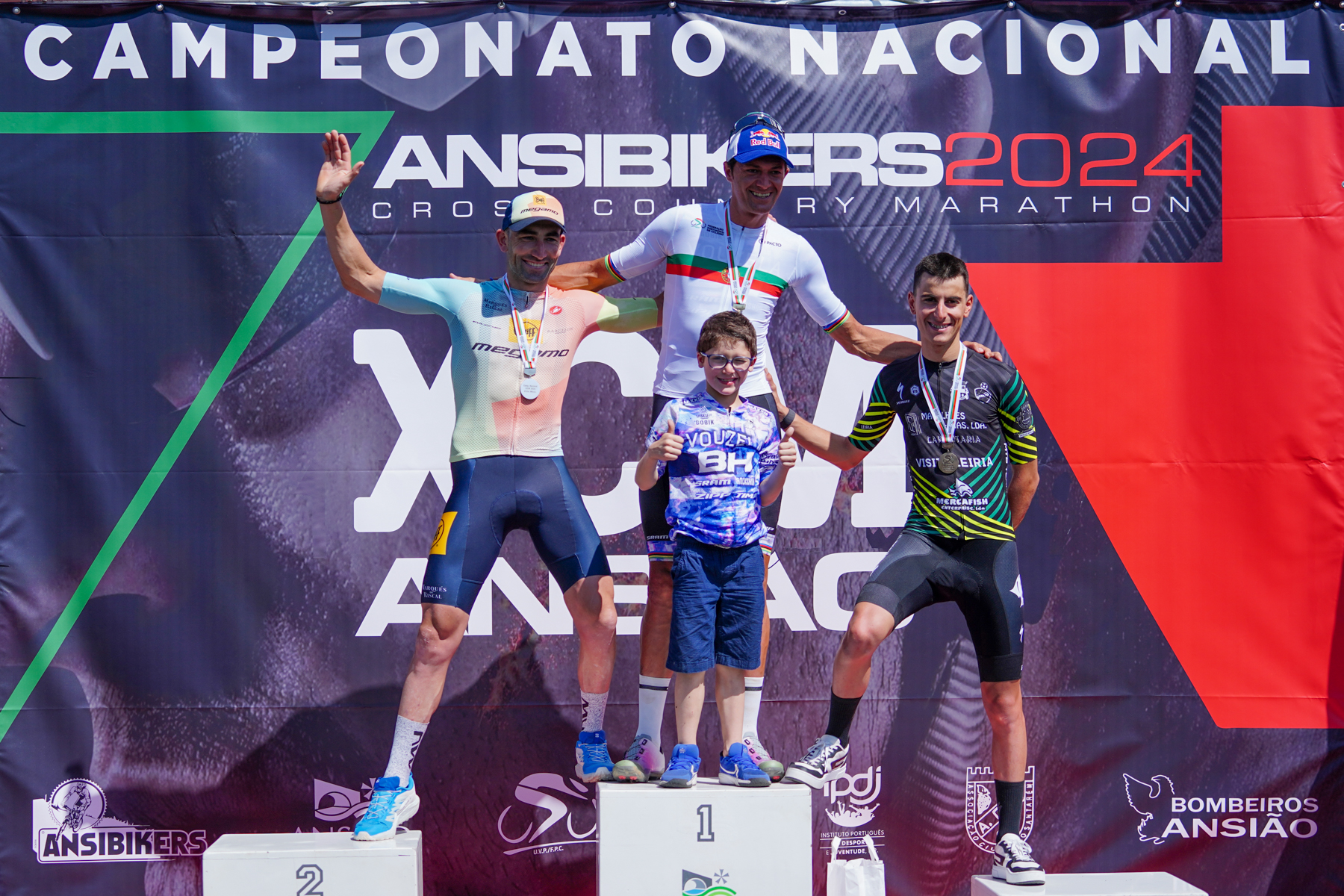 O pódio Elite Masculino com José Dias, Tiago Ferreira e Guilherme Mota