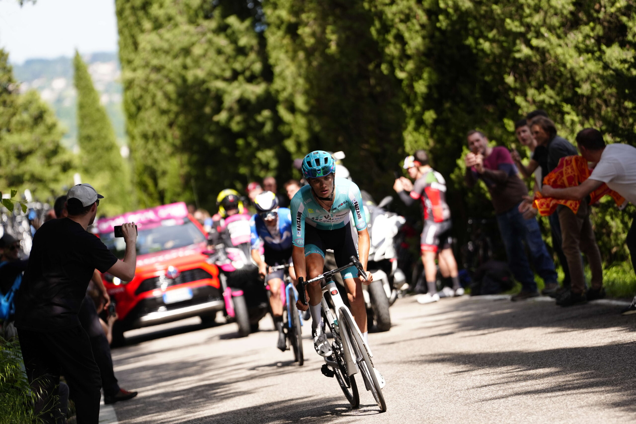 Giulio Pellizzari foi uma das figuras da etapa 20 do Giro d'Italia (Foto: Giro d'Italia)