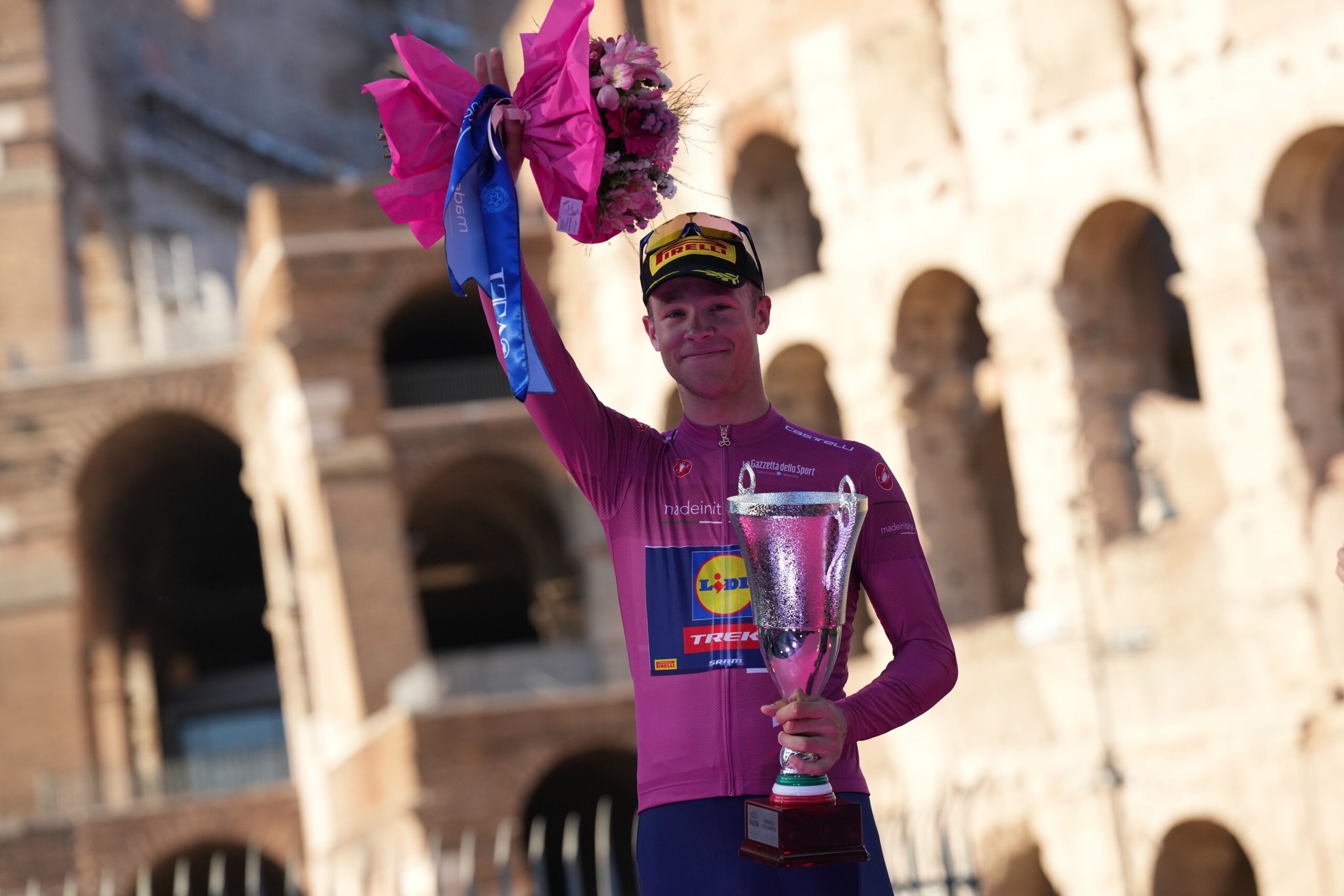 Jonathan Milan conquistou pelo 2º ano consecutivo a Maglia Ciclamino (Foto: Giro d'Italia)