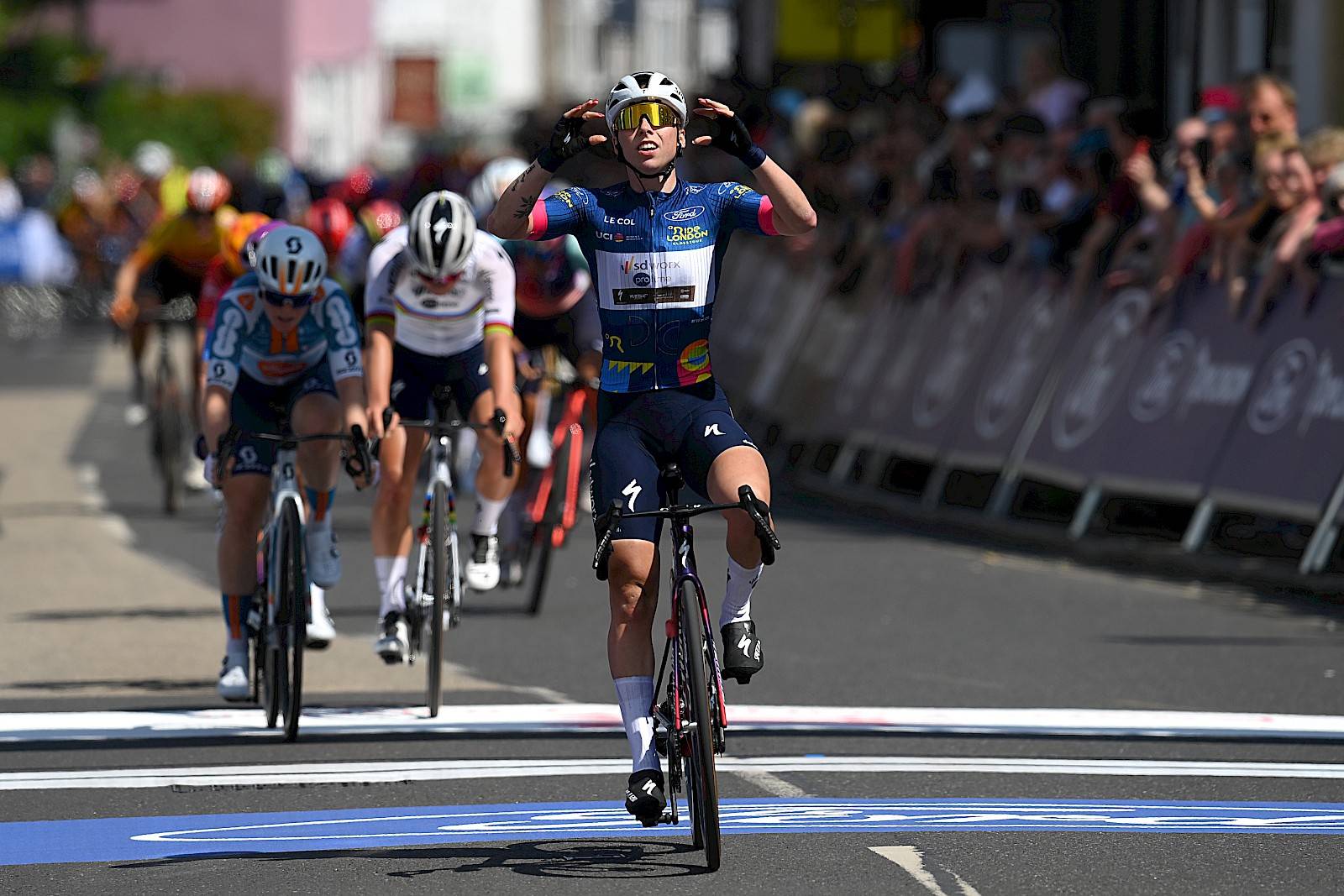 Lorena Wiebes à procura de fechar a RideLondon Classique com a chave de ouro!