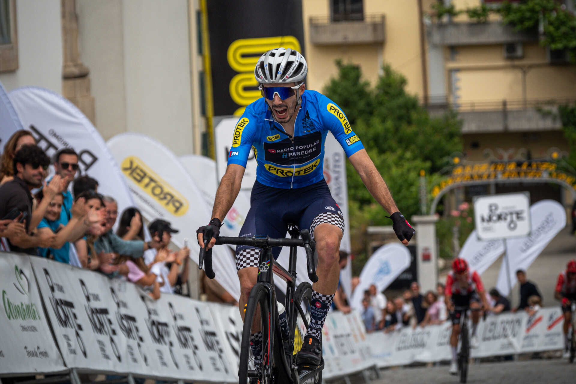 Tiago Leal vence etapa 3 do GP Douro Internacional! Francisco Peñuela é mais líder!