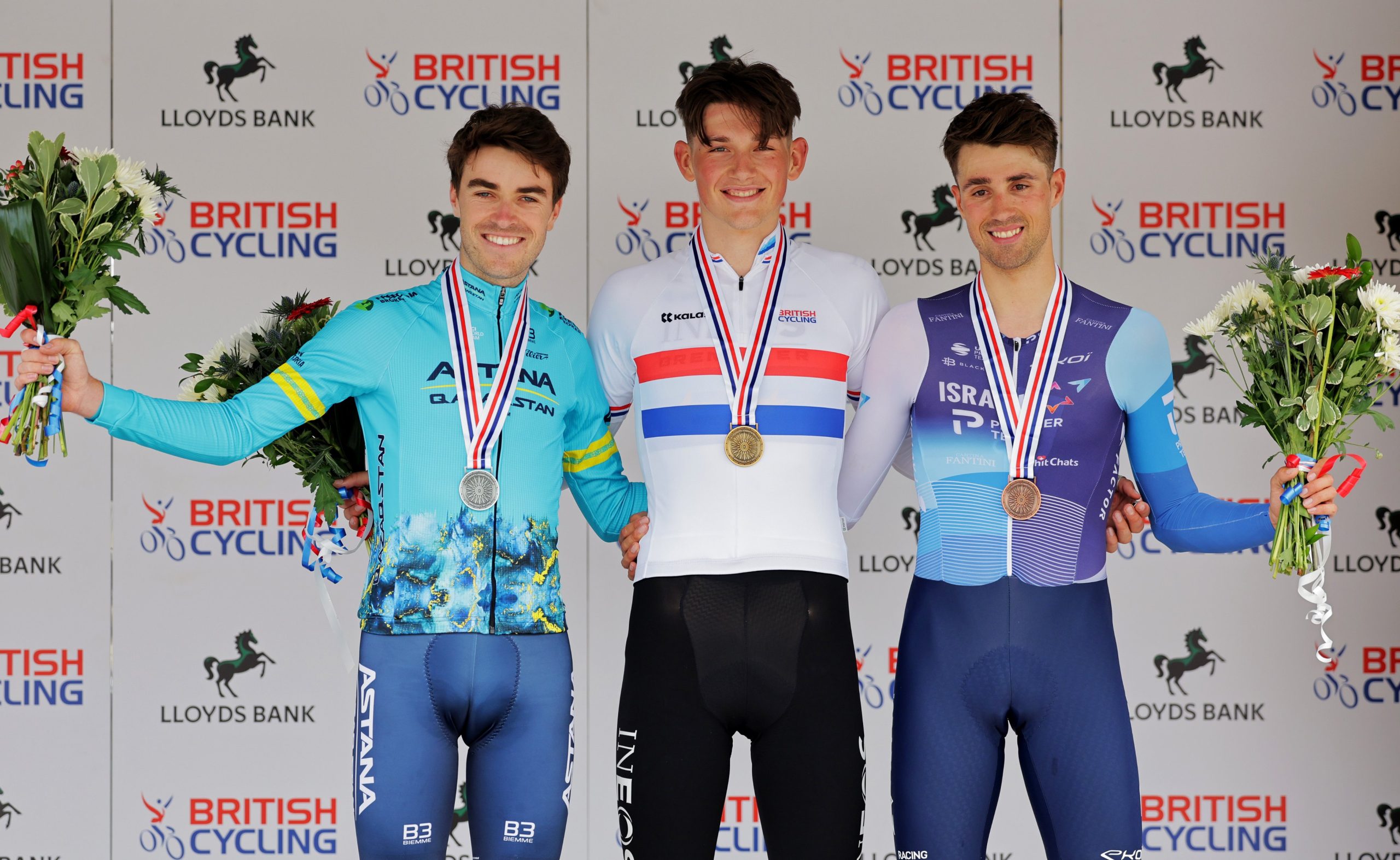 Pódio dos Elites Masculinos do Reino Unido com Max Walker, Joshua Tarling e Ethan Vernon (Foto: British Cycling)