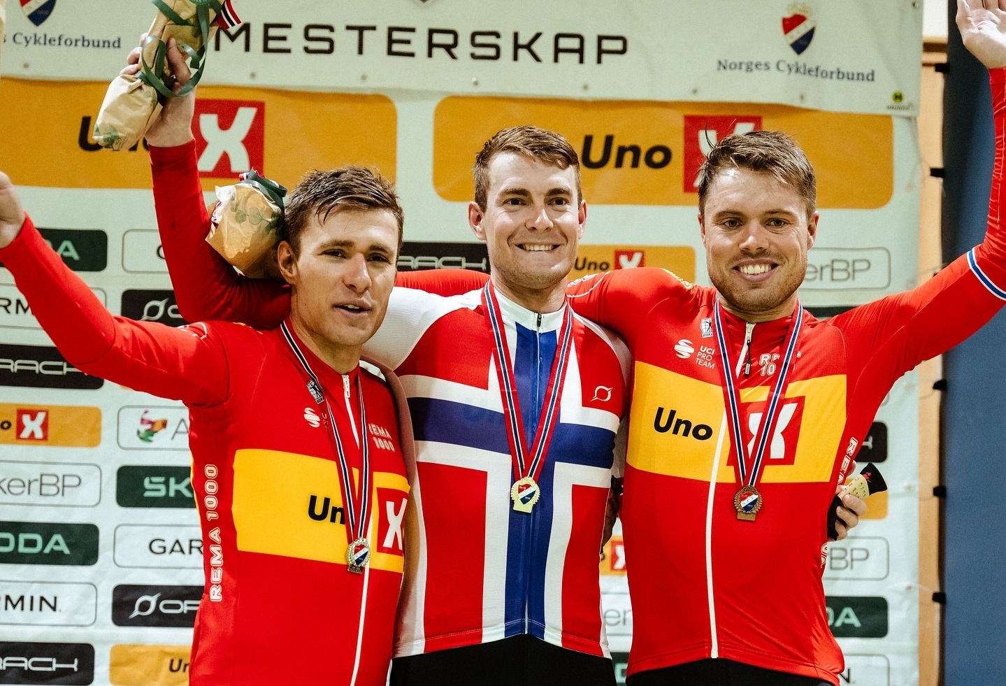 Pódio dos Elites Masculinos da Noruega com Fredrik Dversnes, Markus Hoelgaard e Rasmus Tiller (Foto: Wordup)