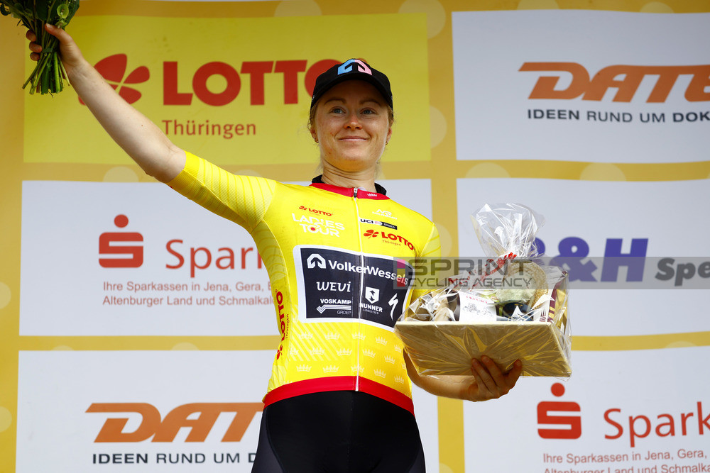 Margot Vanpachtenbeke segue a camisola amarela do Thuringen Ladies Tour