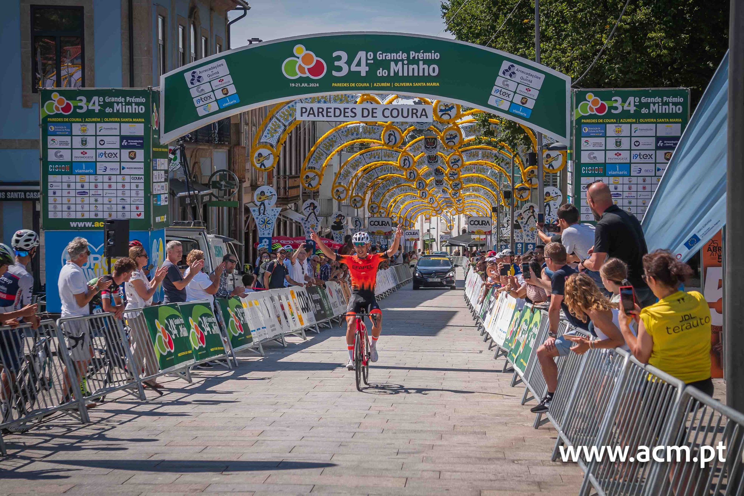 Diego Valerio conquista etapa 1 do Grande Prémio do Minho após solo de 27km!