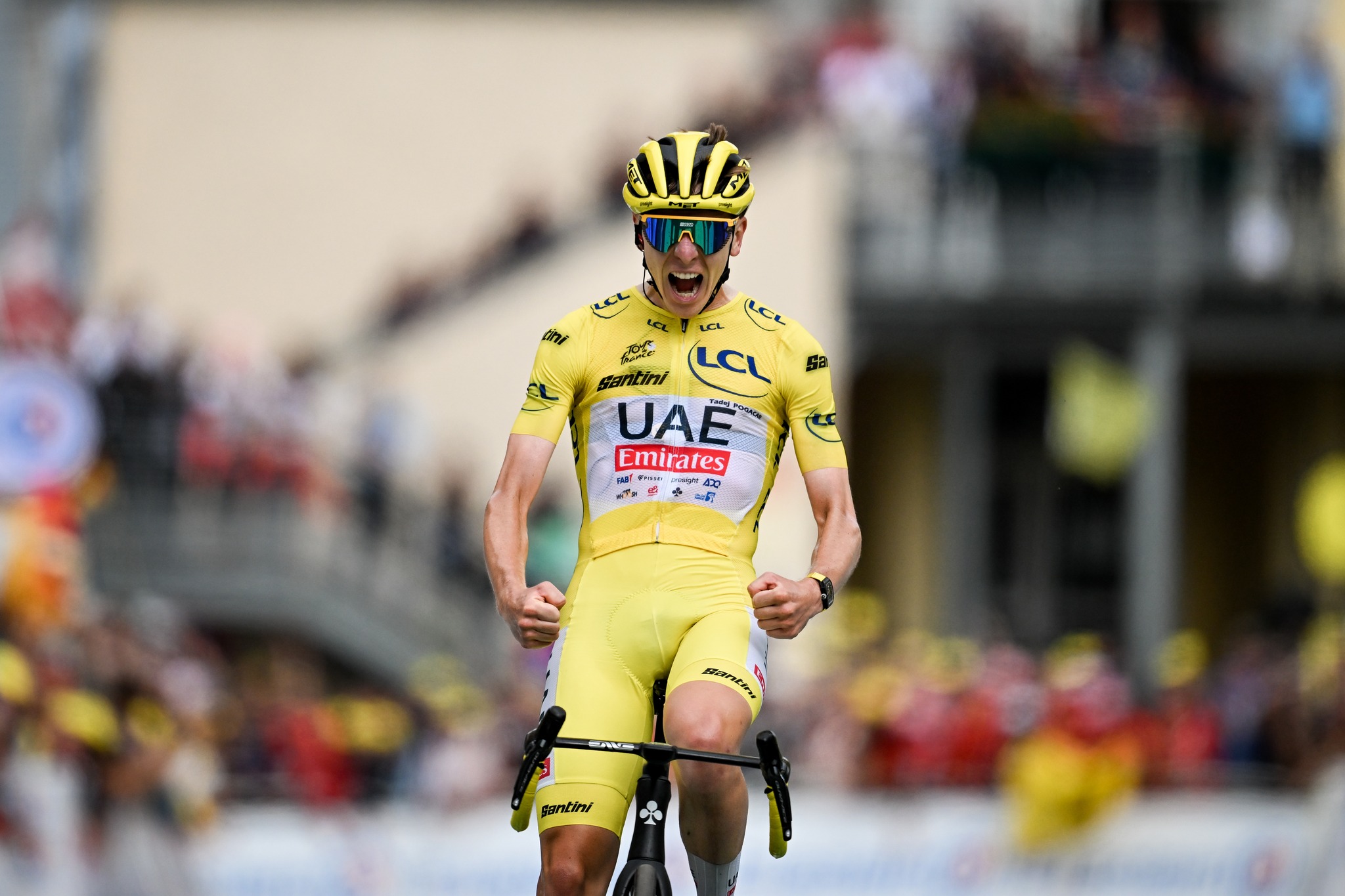 Tadej Pogacar bisa na etapa 14 do Tour de France! João Almeida foi 12º e é 4º na geral!