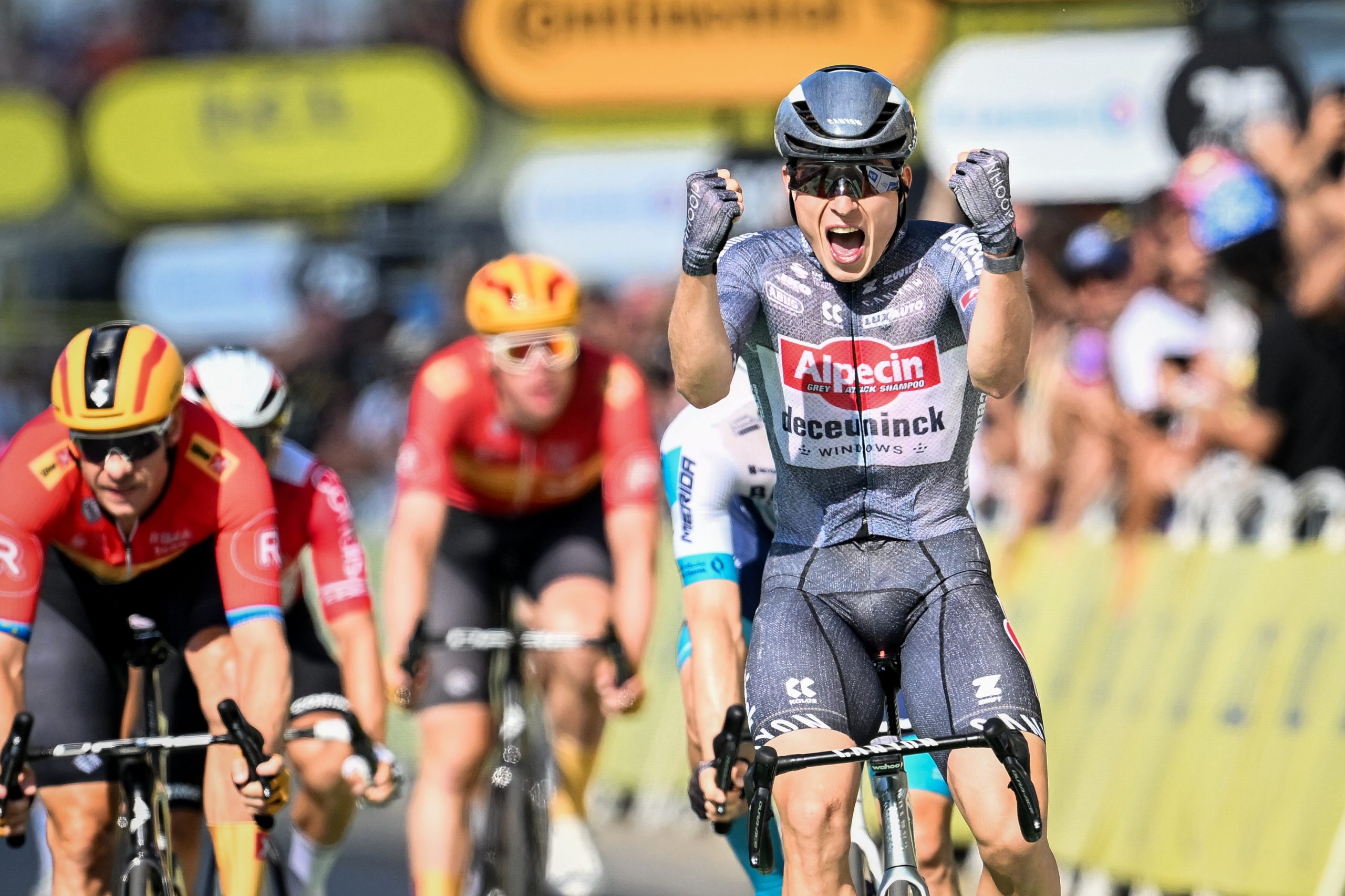 Hat-trick para Jasper The Master na etapa 16 do Tour de France!