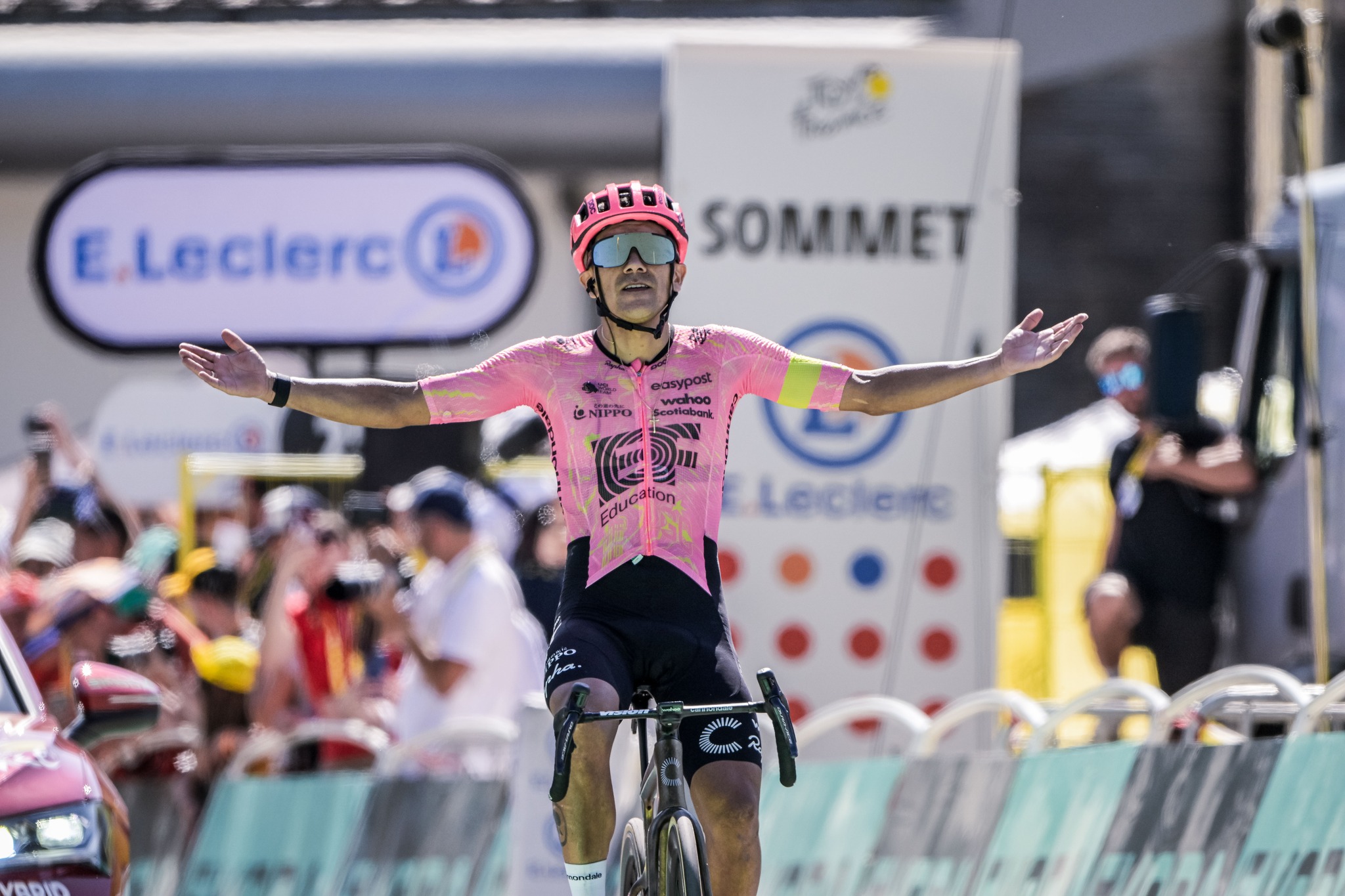 Richard Carapaz fecha a tripla das grandes voltas na etapa 17 do Tour de France!