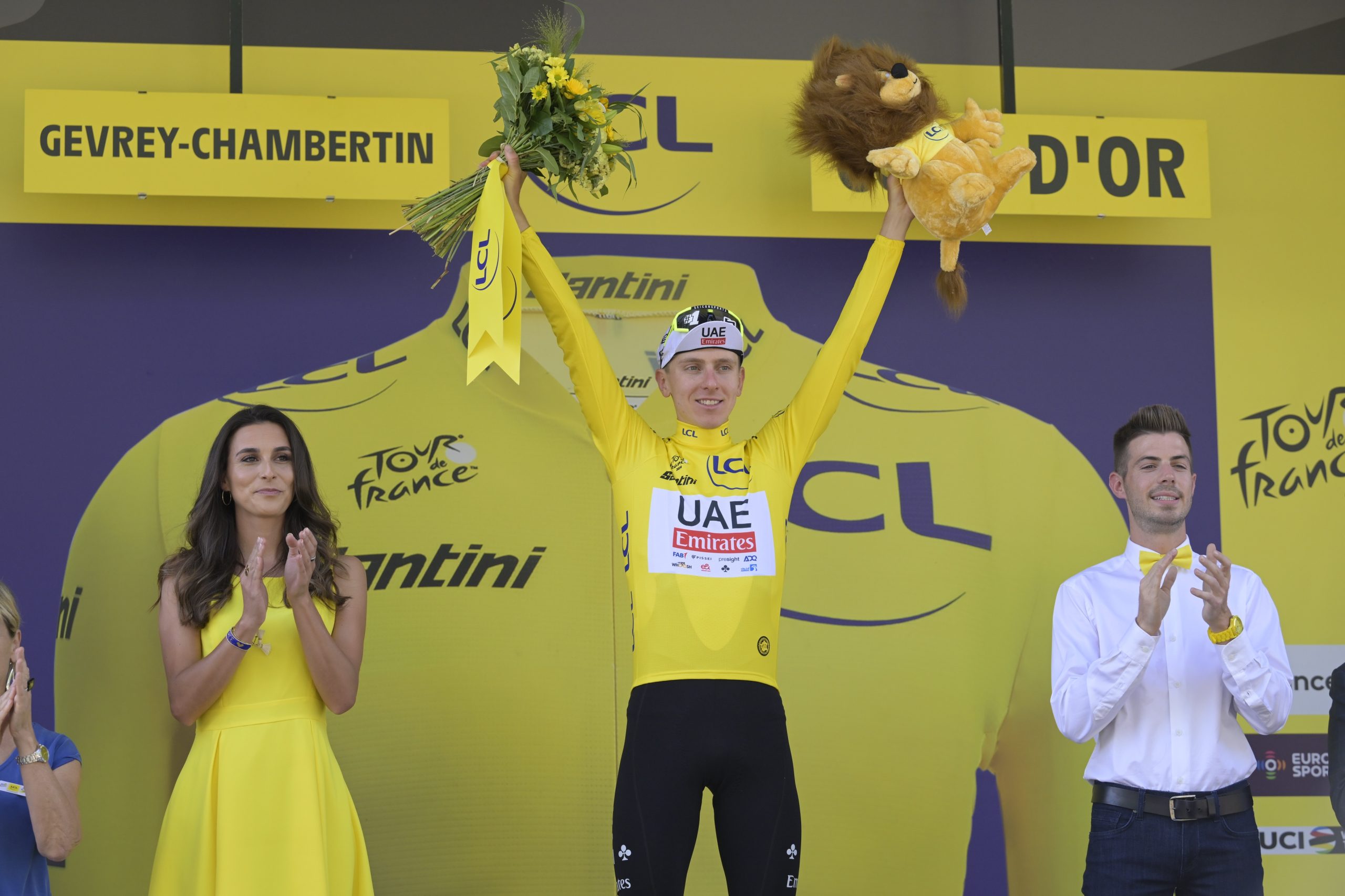 Tadej Pogacar segue o camisola amarela do Tour de France (Foto: ASO)