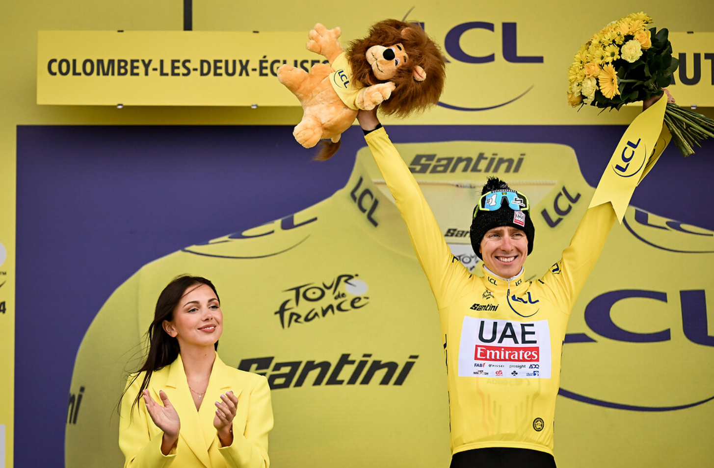 Tadej Pogacar segue o camisola amarela do Tour de France (Foto: ASO)
