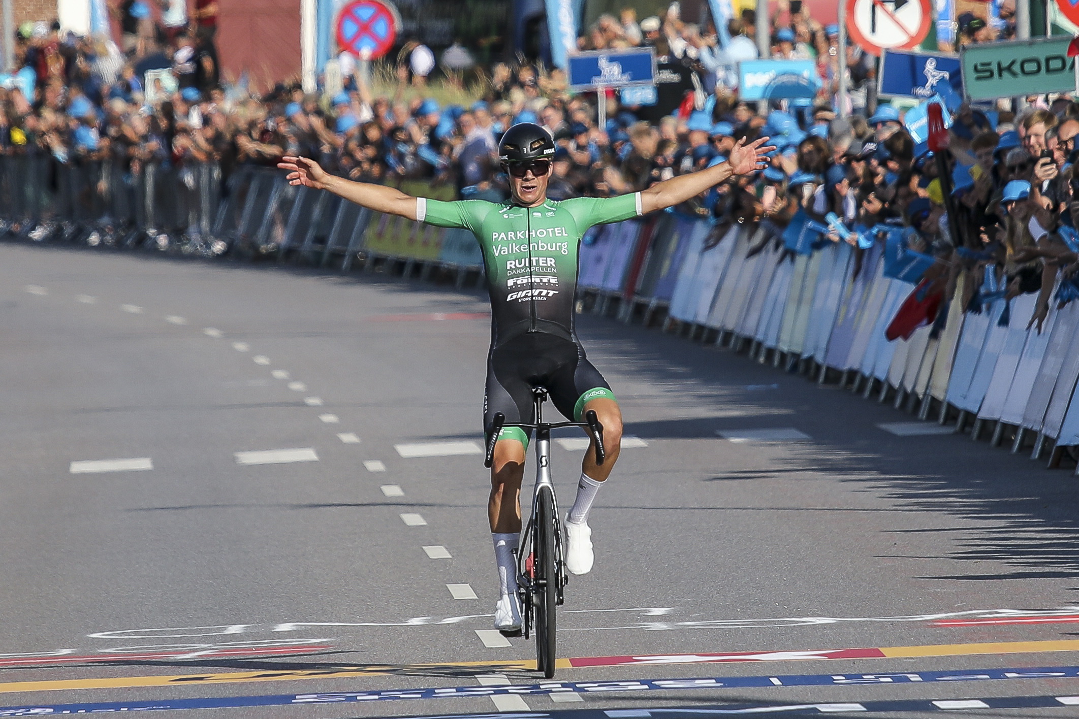 Jelte Krijnsen surpreende e conquista etapa 4 da PostNord Danmark Rundt! Rui Oliveira foi 9º!
