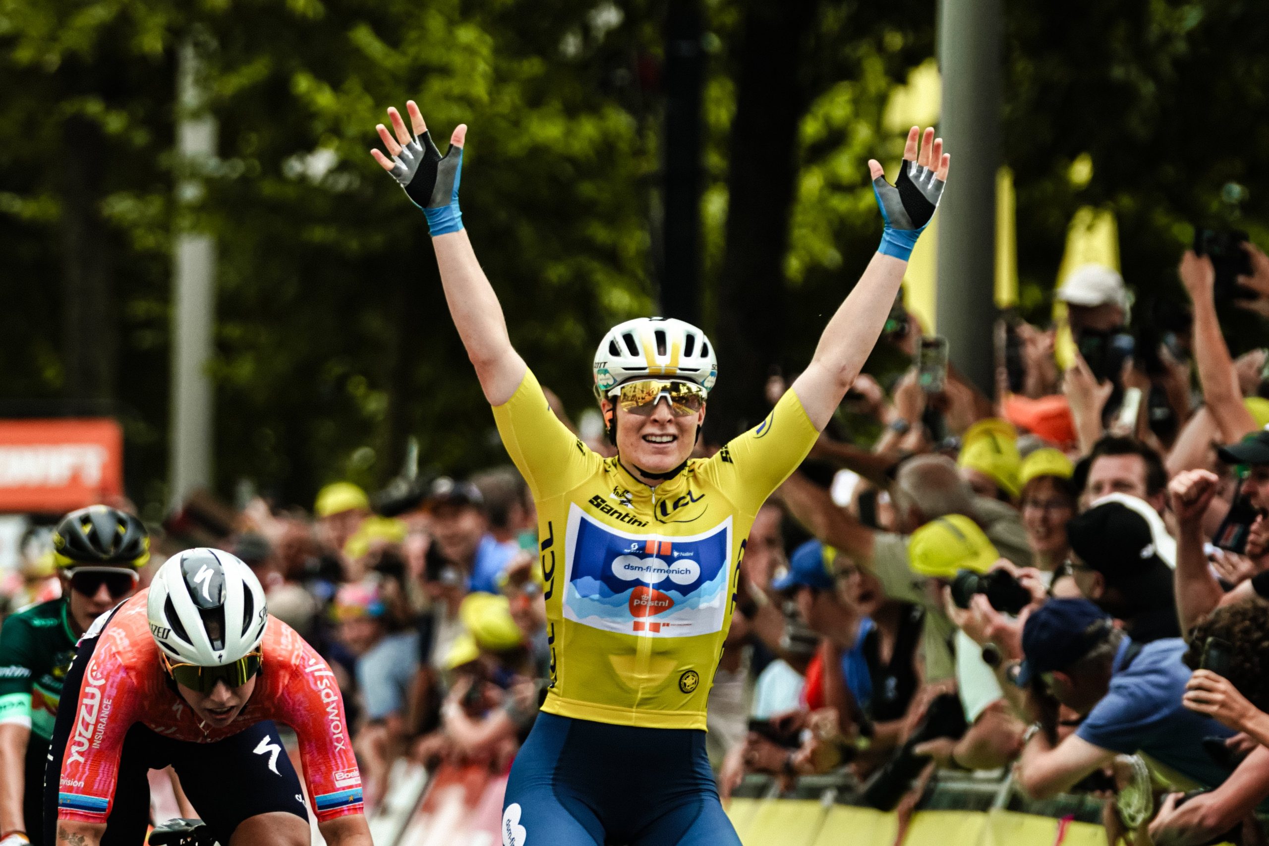 Charlotte Kool bate Lorena Wiebes e conquista etapa 2 do Tour de France Femmes!