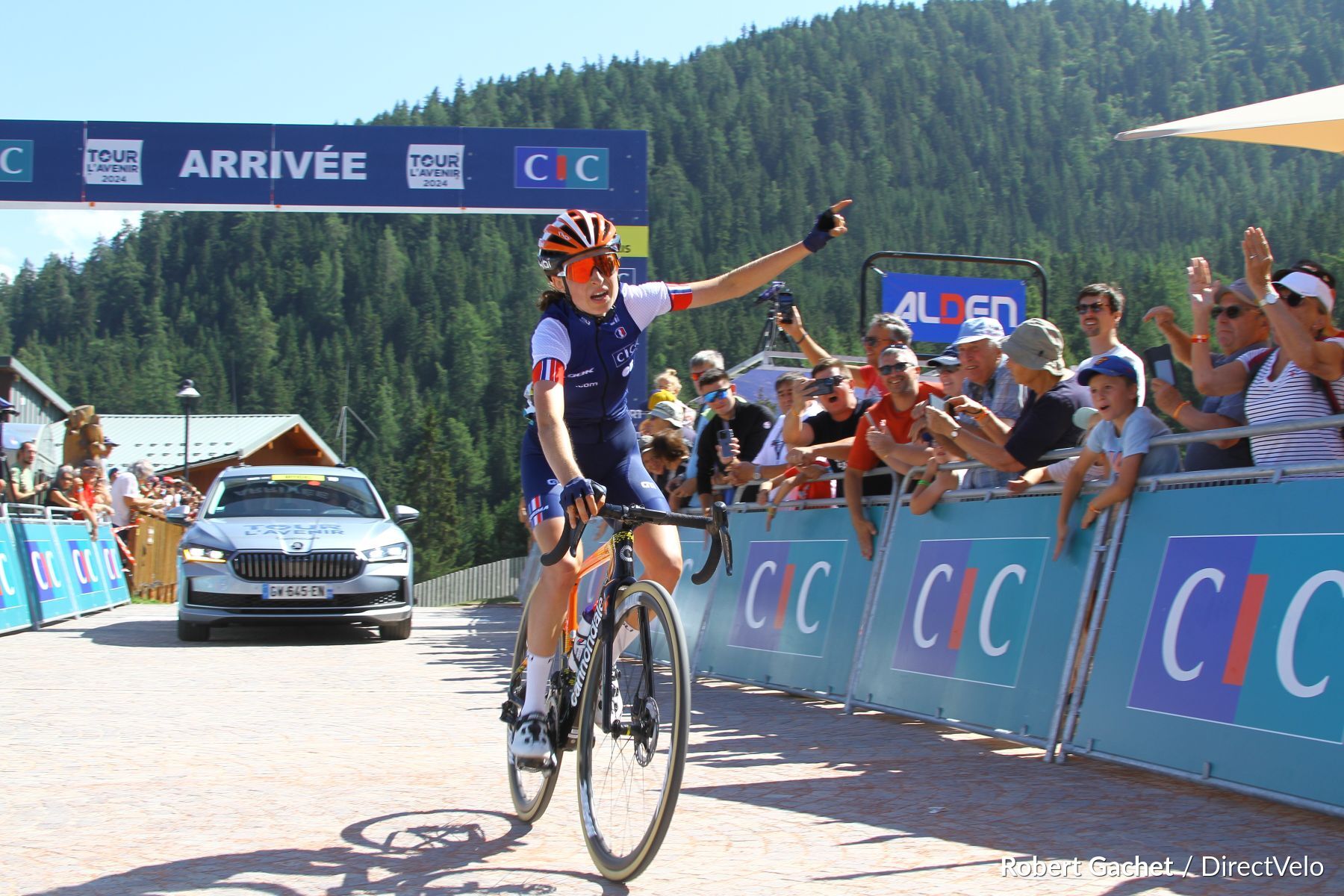 Marion Bunel vence etapa 1 e é a nova líder do Tour de l’Avenir Femmes!