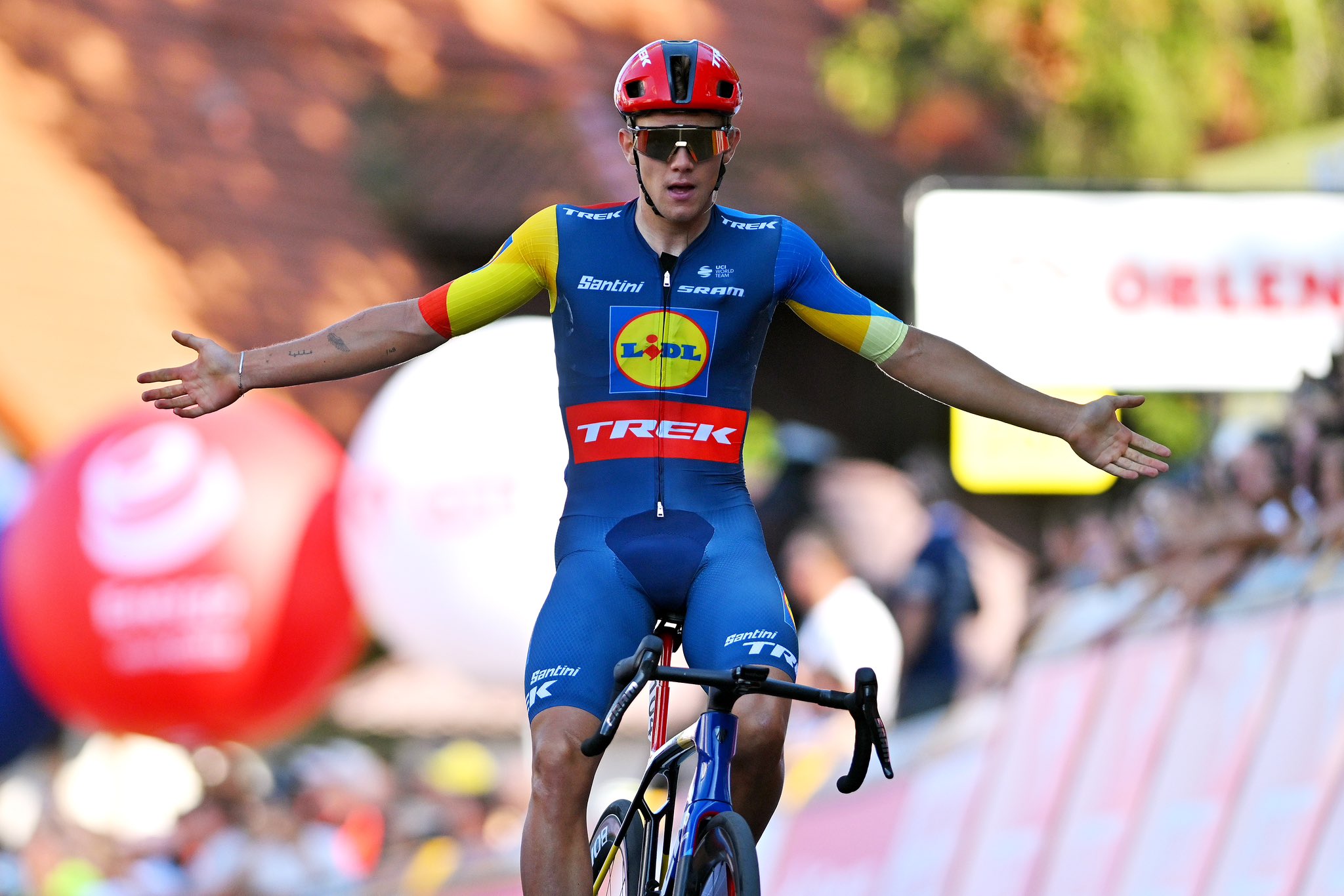 Thibau Nys em modo monstro vence etapa 1 do Tour de Pologne!