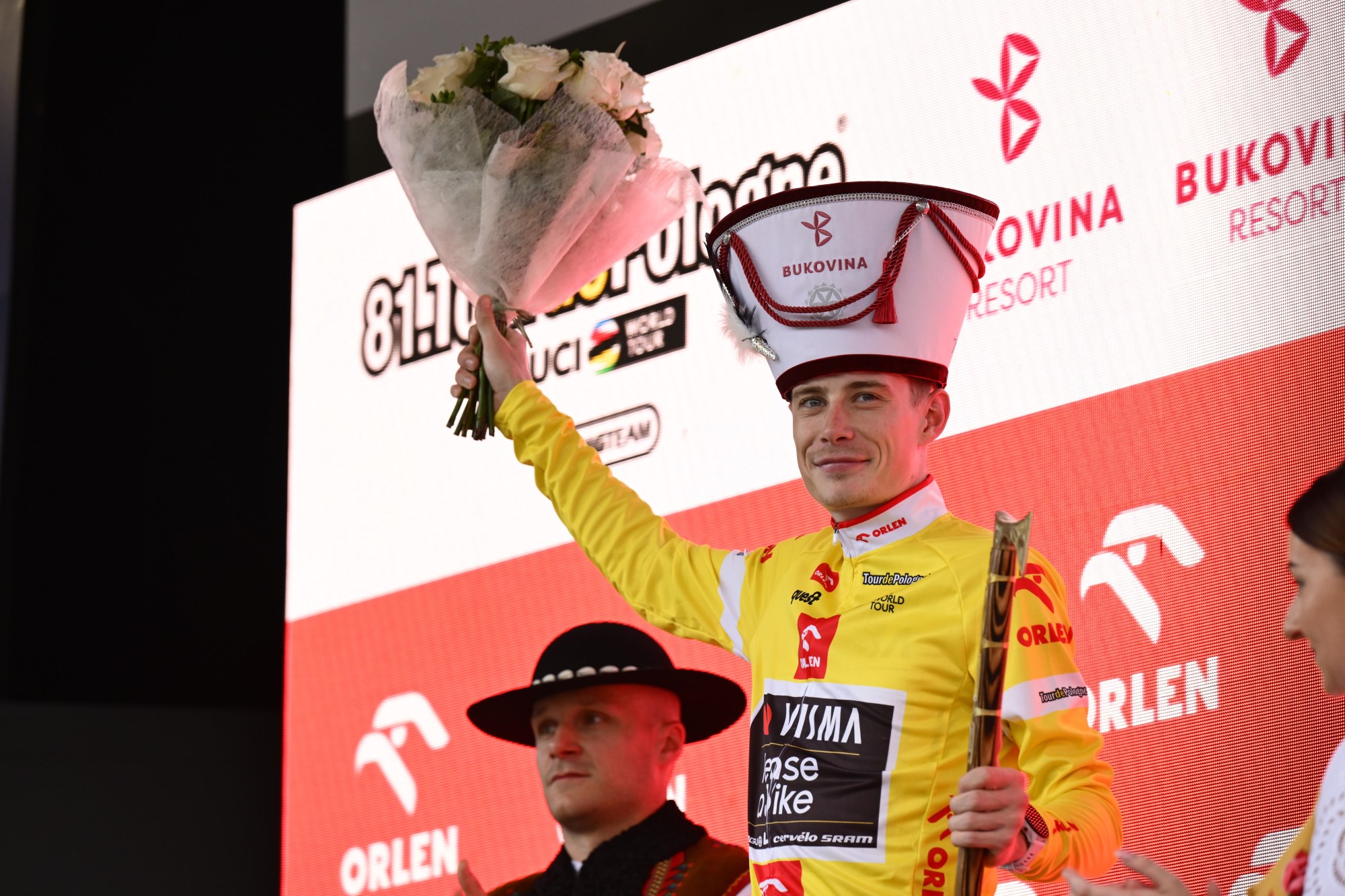 Jonas Vingegaard segue o camisola amarela do Tour de Pologne (Foto: Cor Vos)