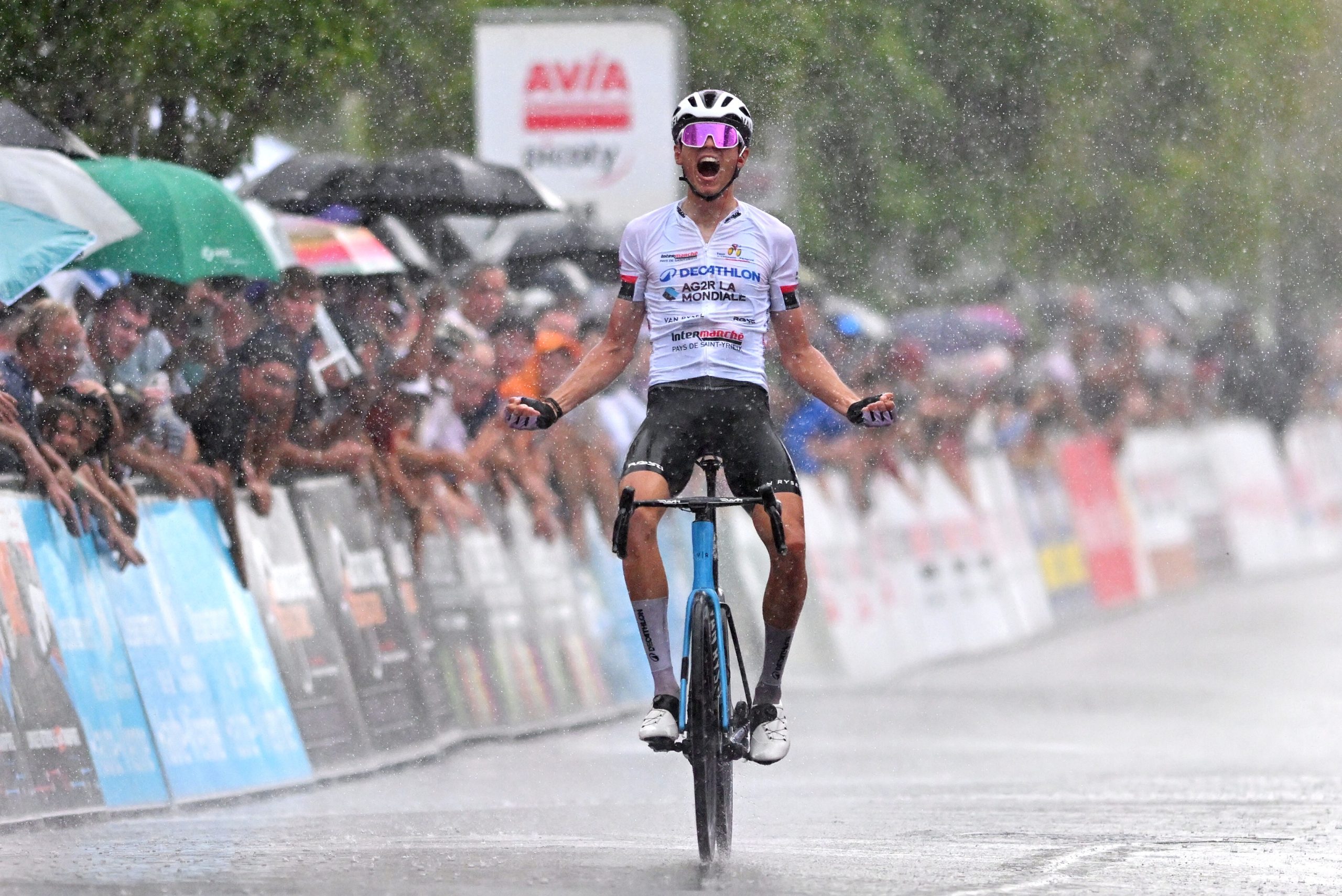Alex Baudin estreia-se a vencer como profissional  e é o novo líder do Tour du Limousin!