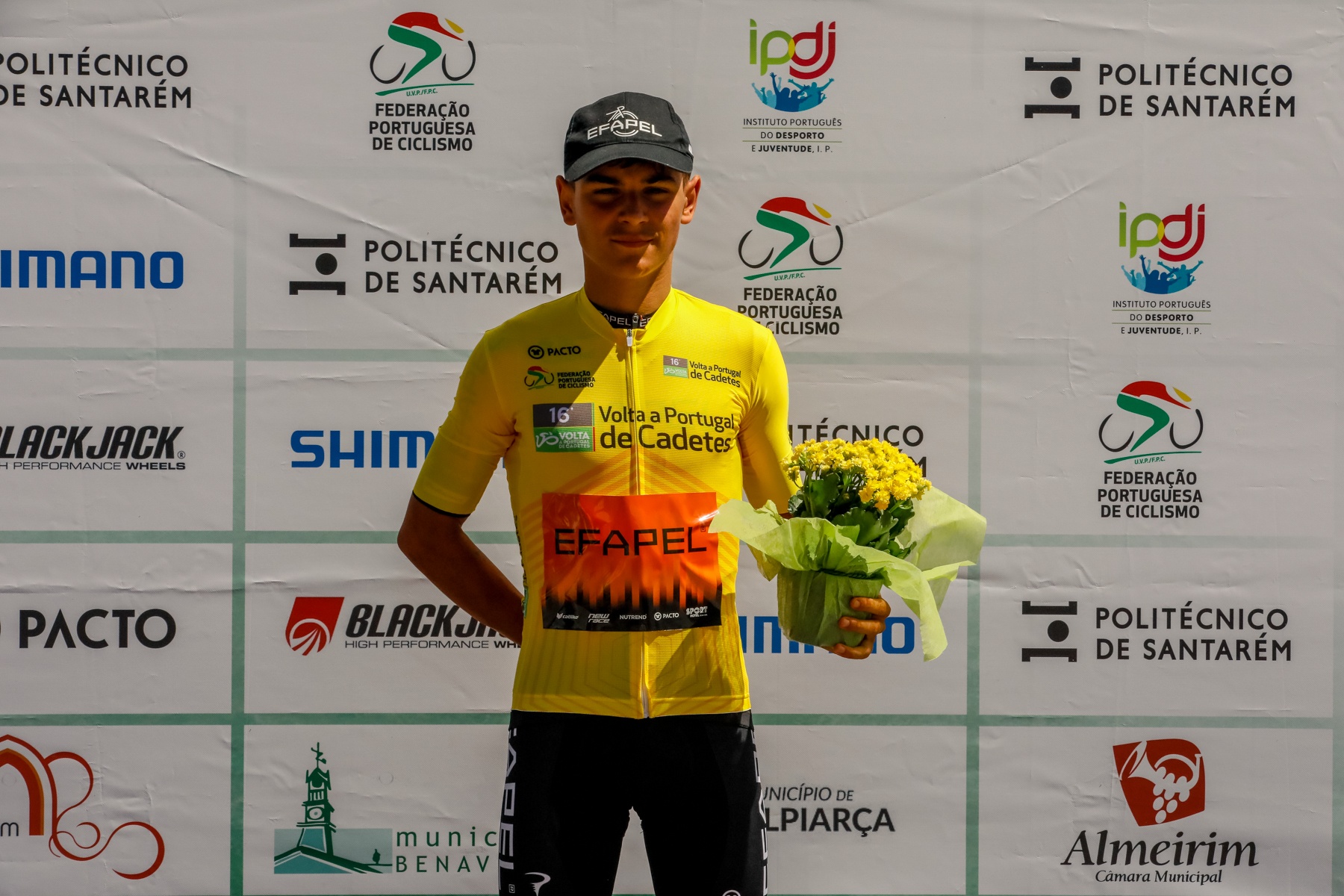 Gonçalo Costa manteve a liderança da Volta a Portugal de Cadetes