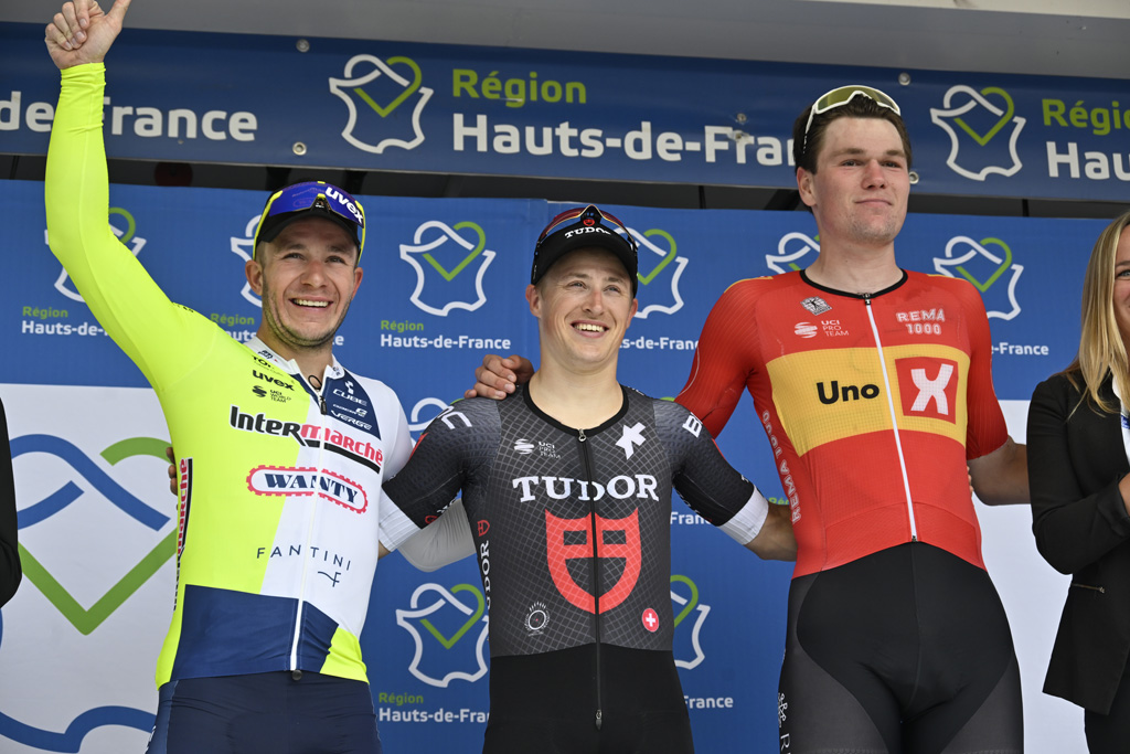Pódio Final do GP de Fourmies com Gerben Thijssen, Arvid De Kleijn e Soren Waerenskjold (Foto: B.Bade/LNC)